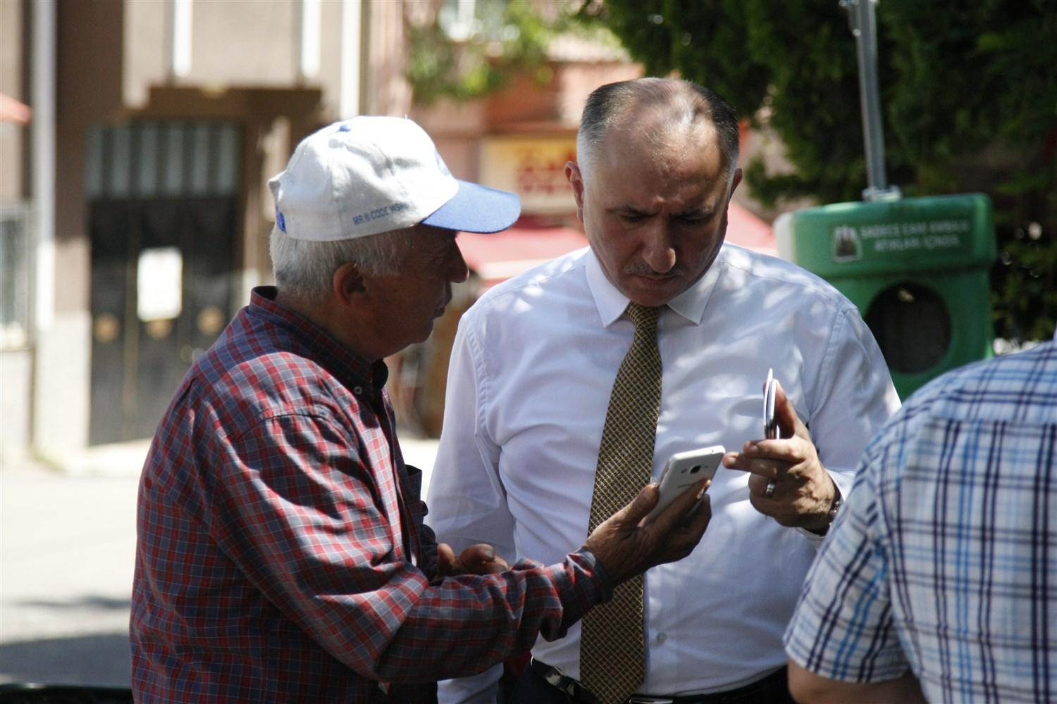 BAŞKAN ÇAĞLAYAN YENİ SÖLÖZ'DE VATANDAŞLARI DİNLEDİ, SORUNLARA YERİNDE ÇÖZÜM ÜRETTİ 