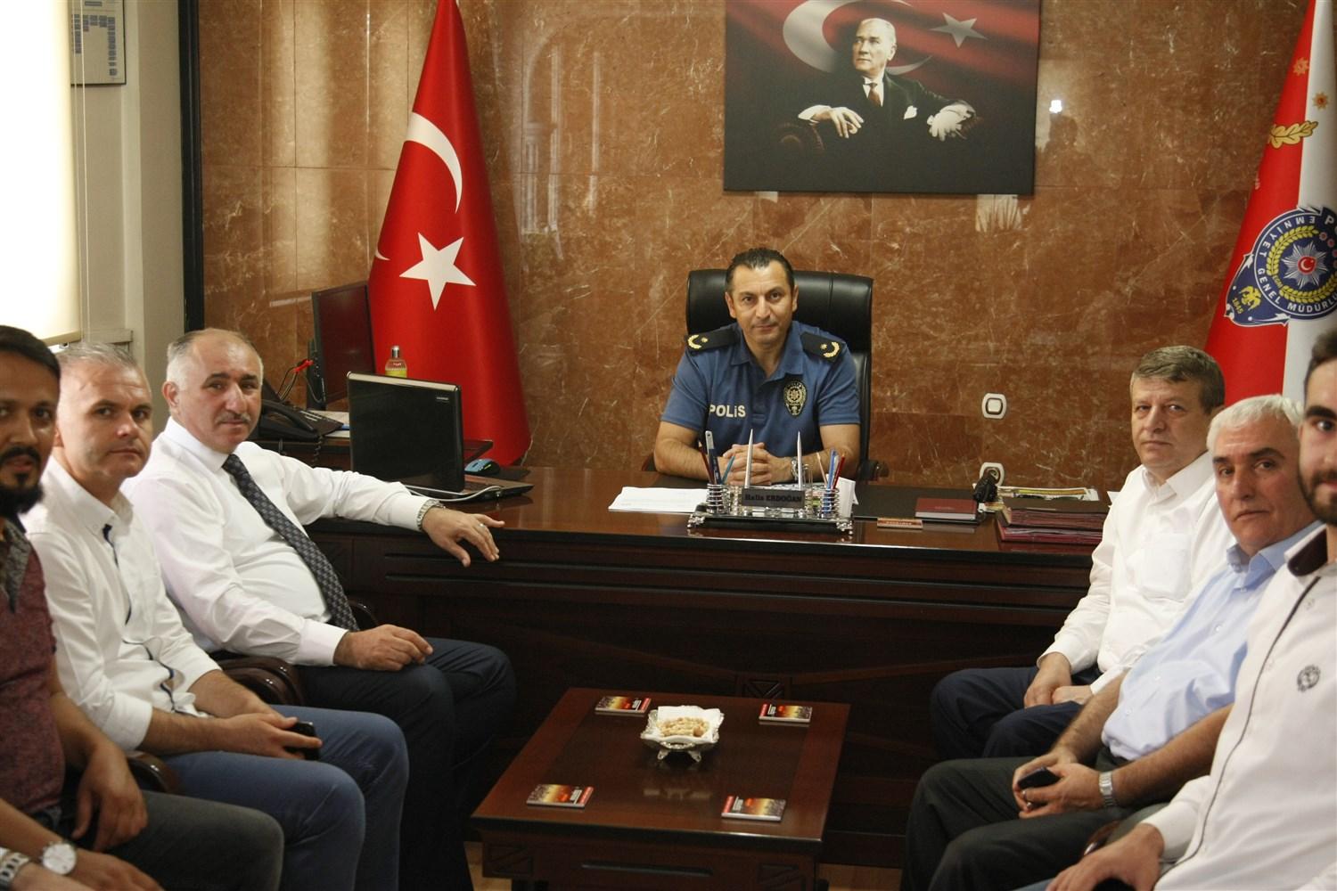 YENİ EMNİYET MÜDÜRÜNE HAYIRLI OLSUN ZİYARETİ 