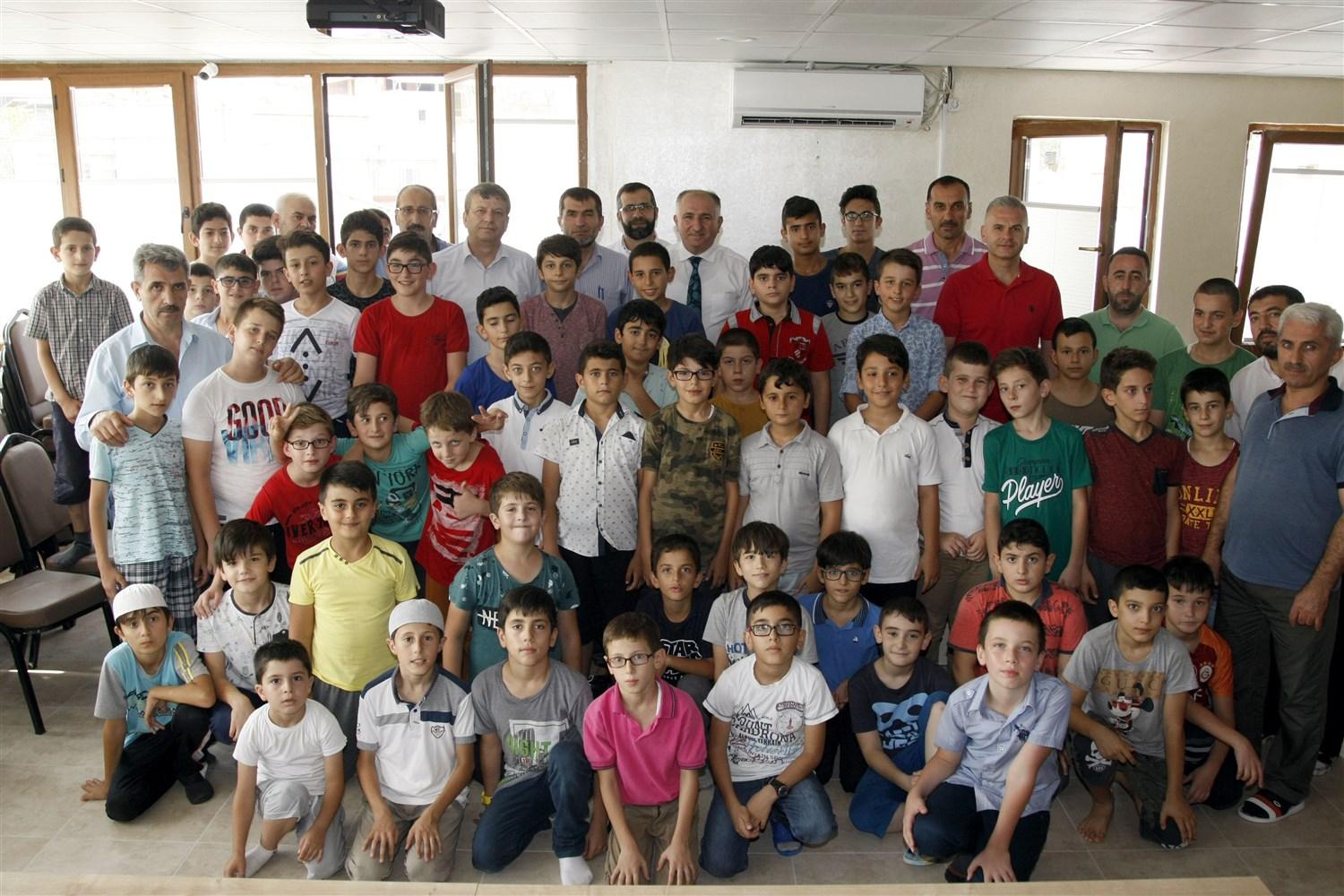 BAŞKAN ÇAĞLAYAN ERTUĞRUL GAZİ KURAN KURSU KAPANIŞ TÖRENİNE KATILDI 