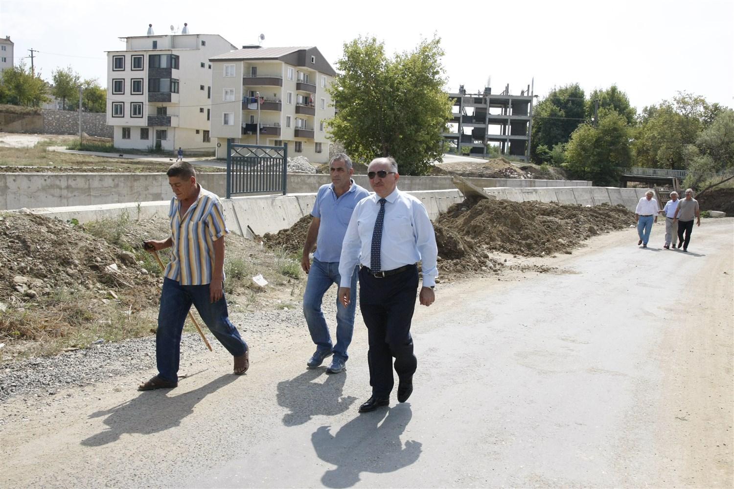 BAŞKAN ÇAĞLAYAN NADIR DERESİ ISLAH ÇALIŞMALARINDA İNCELEMELERDE BULUNDU 