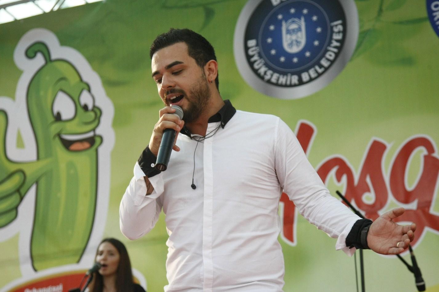 TURŞU FESTİVALİNİN İLK GÜNÜ BERKAY VE SİBEL KONSERİ İLE TAMAMLANDI 