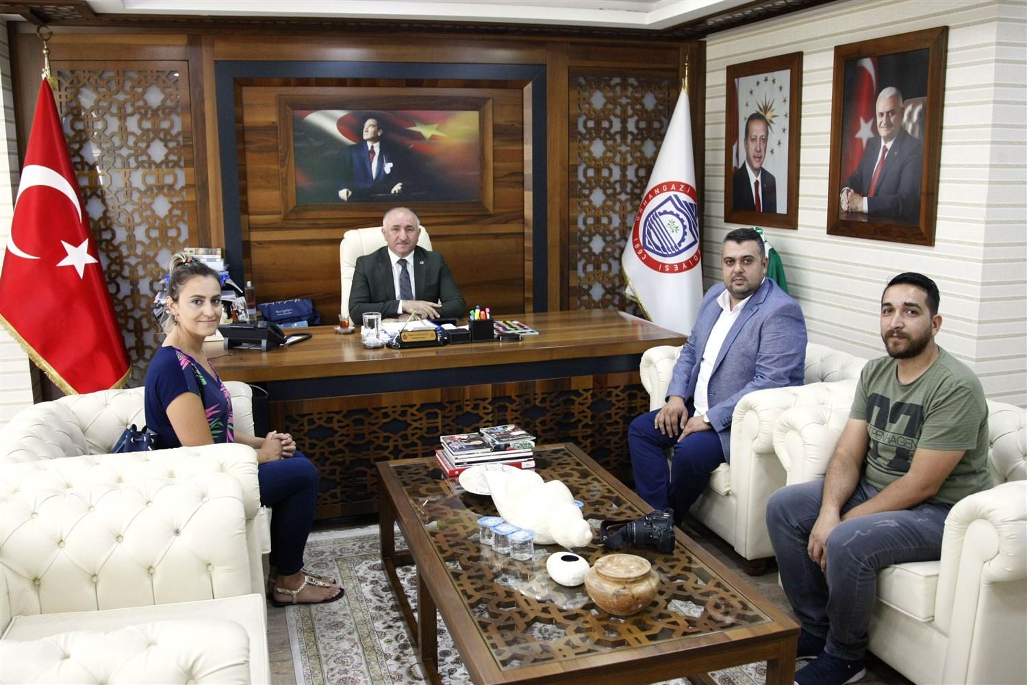 BAŞKAN ÇAĞLAYAN LİDER GAZETE EKİBİNİ AĞIRLADI 