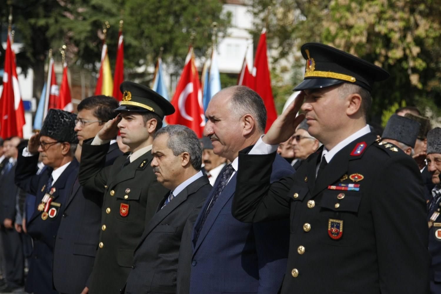 BAŞKAN ÇAĞLAYAN 19 EYLÜL GAZİLER GÜNÜ PROGRAMINA KATILDI 