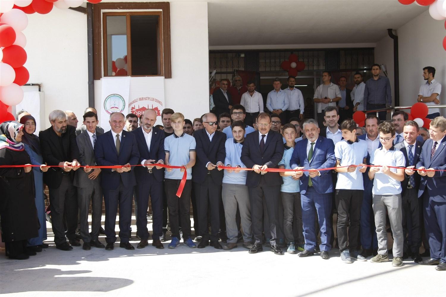 YURT BİNASINA GÖRKEMLİ AÇILIŞ 