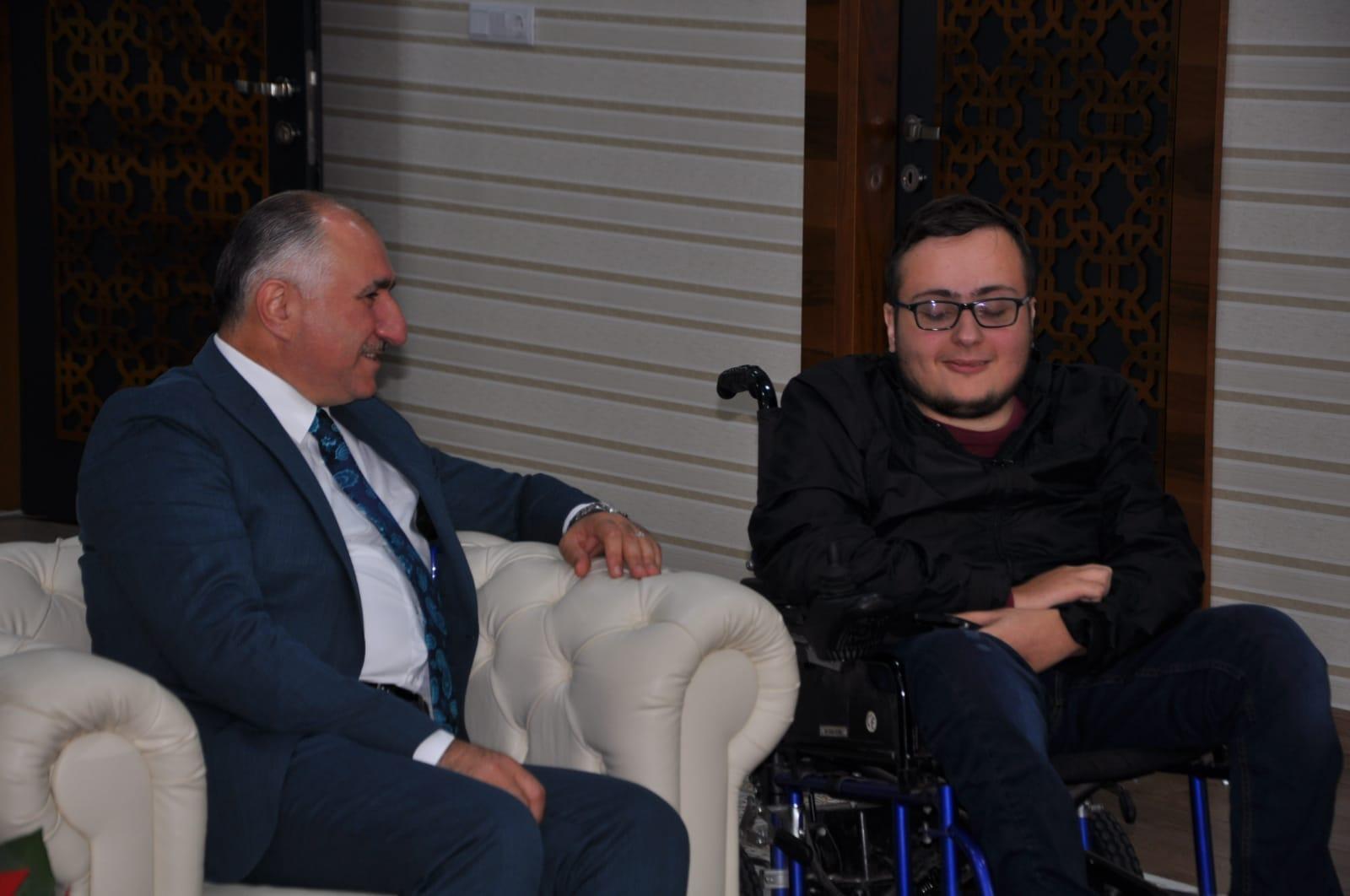 EMRE ÇAY'DAN BAŞKAN ÇAĞLAYAN'A TEŞEKKÜR ZİYARETİ 