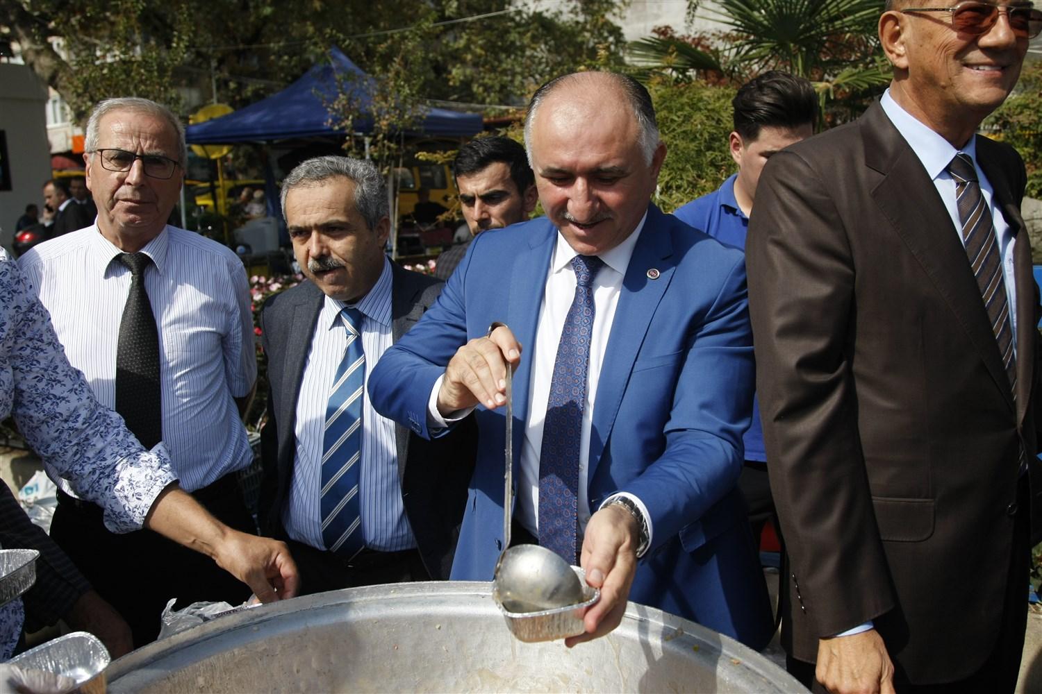 TÜM ŞEHİR BİRLİK VE BERABERLİK İÇİNDE AŞURE PROGRAMINDA BULUŞTU 