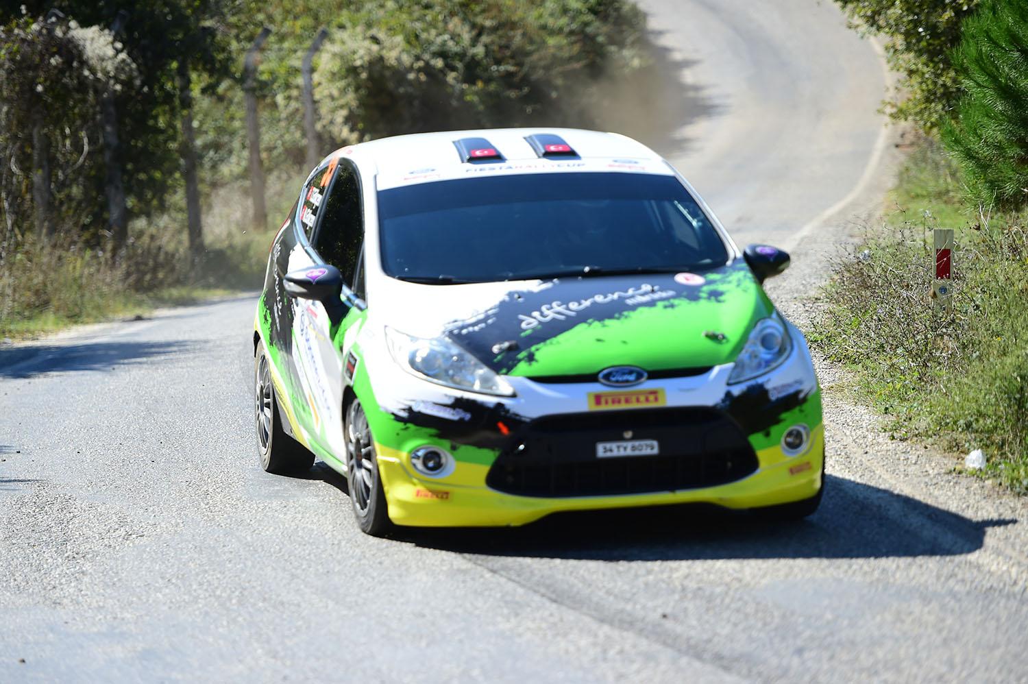 TIRMANMA YARIŞLARI NEFES KESİYOR 