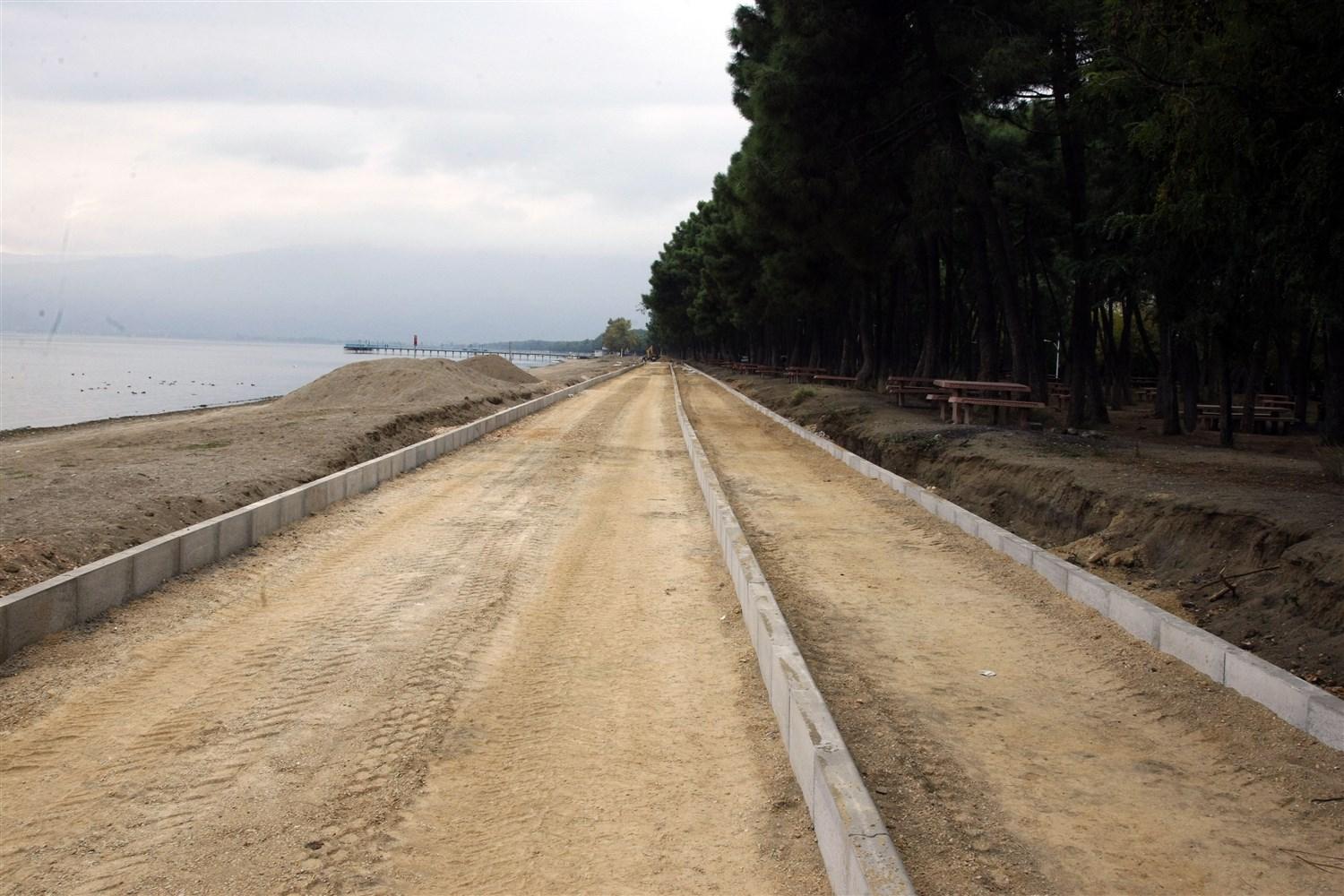 GÖL SAHİL PROJESİ HIZ KAZANDI 