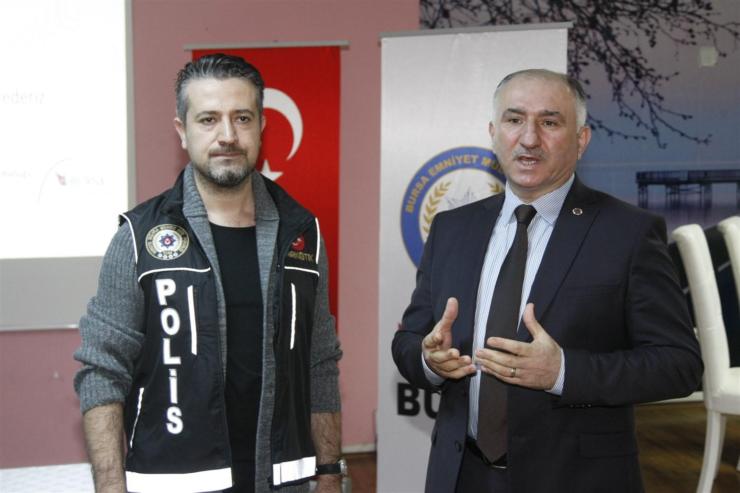 BELEDİYE PERSONELİNE UYUŞTURUCU İLE MÜCADELE EĞİTİMİ 