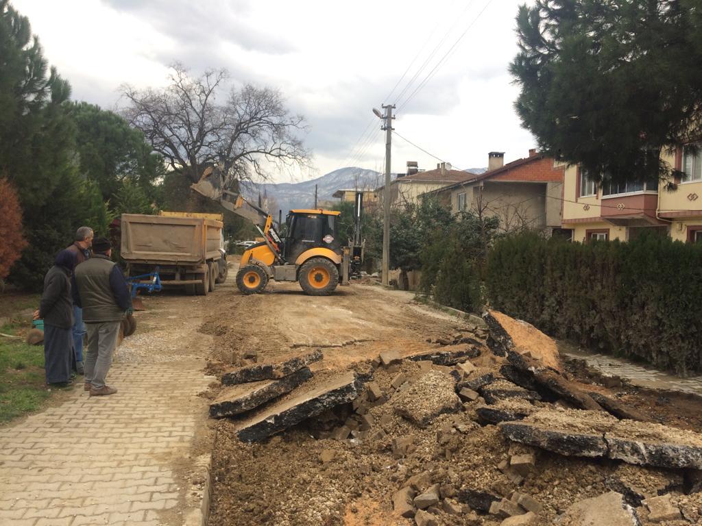 ÖRNEKKÖY'DE PARKE ÇALIŞMALARI BAŞLADI 