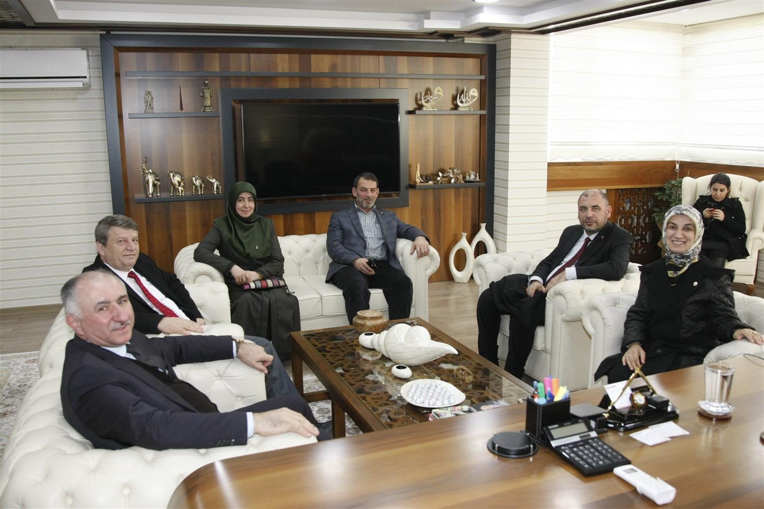 BAŞKAN ÇAĞLAYAN MİLLETVEKİLİ VİLDAN YILMAZ GÜREL'İ AĞIRLADI 