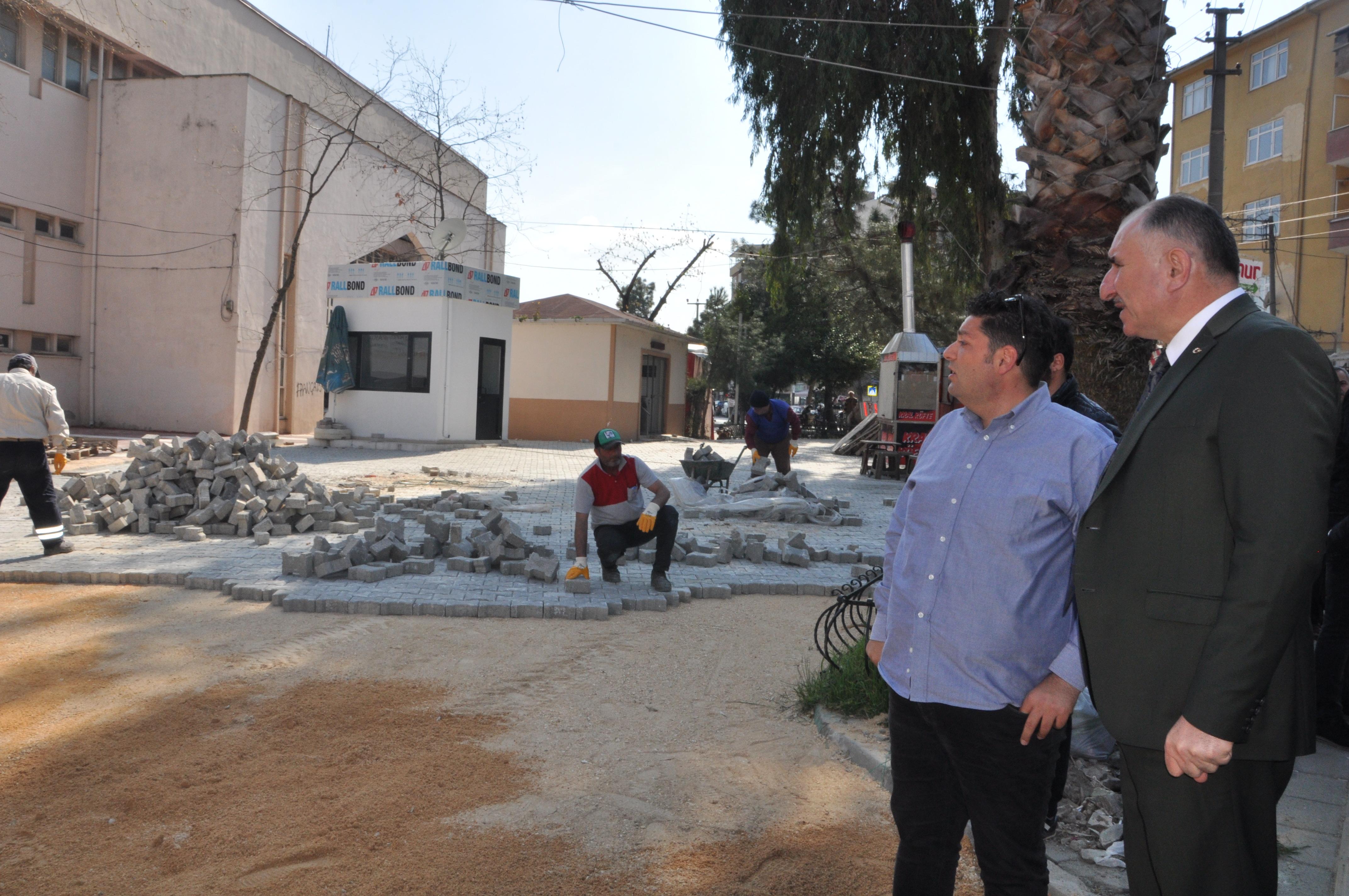 HÜRRİYET MAHALLESİNDE YENİ BİR MEYDAN OLUŞUYOR 