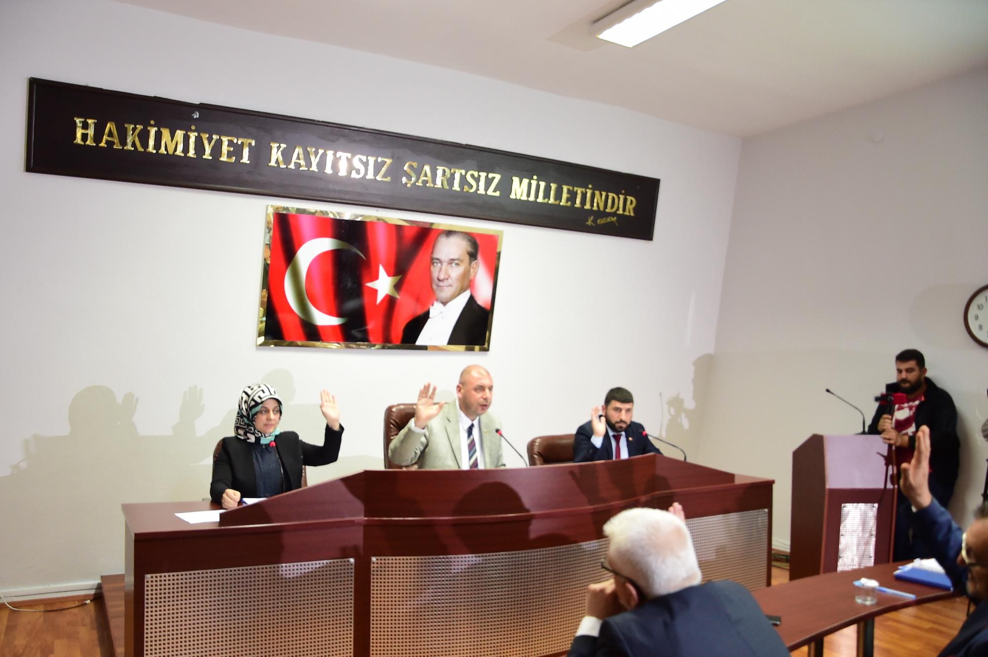 ORHANGAZİ’DE YENİ DÖNEMİN İLK MECLİS TOPLANTISI YAPILDI 