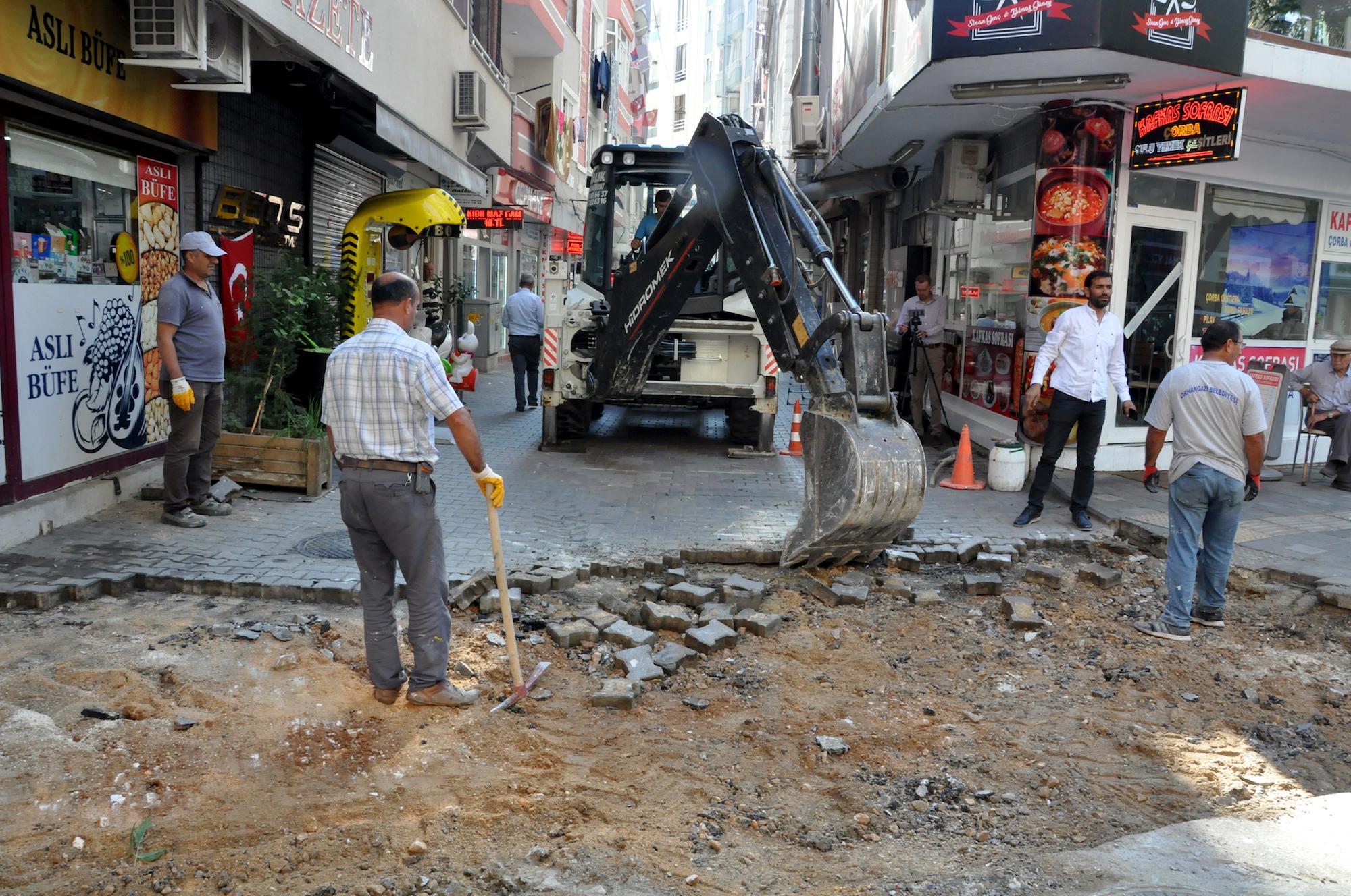 Örnek Sokak Trafiğe Kapatılıyor 