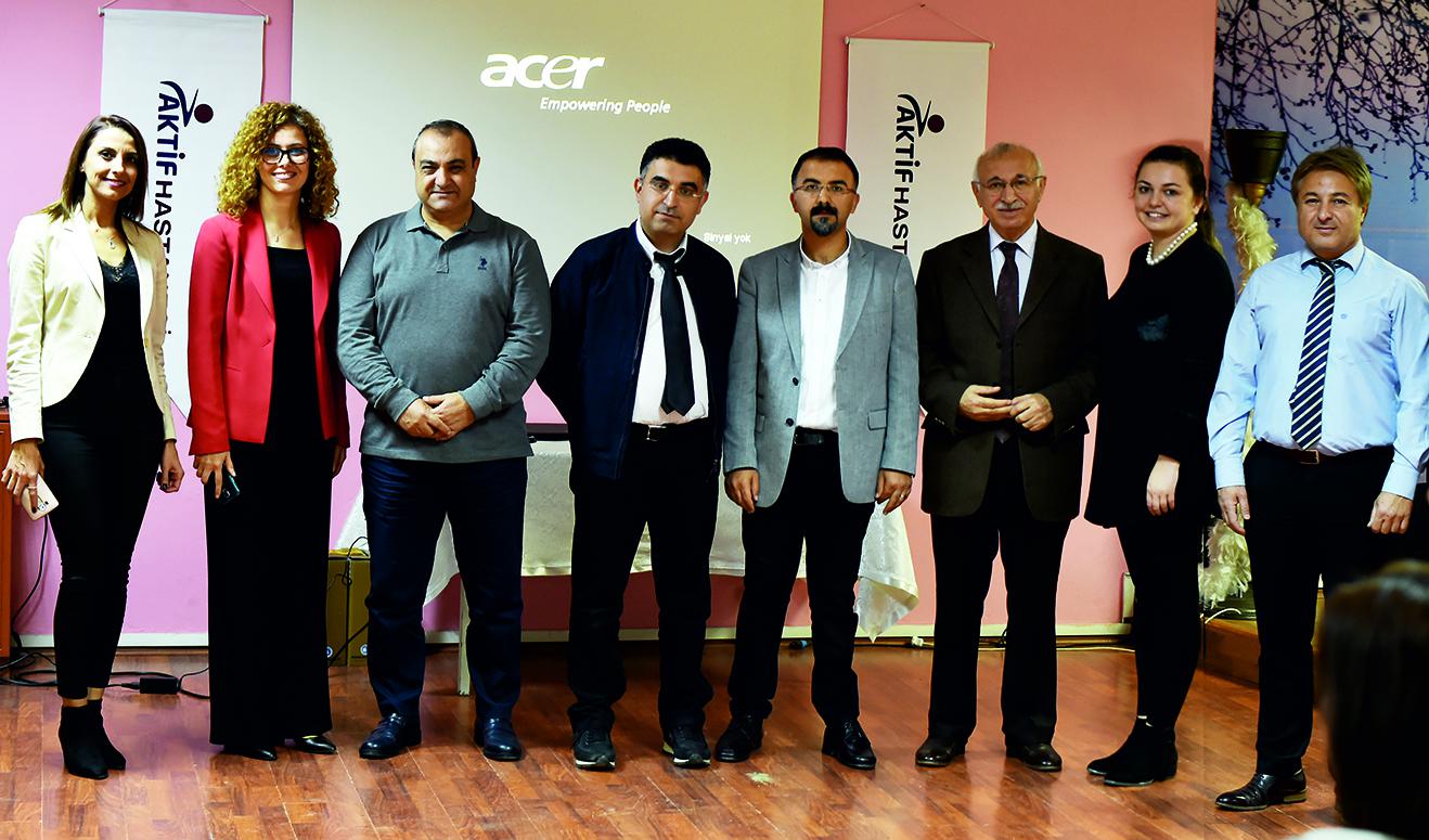 DİYABET GÜNÜNDE ÜCRETSİZ ŞEKER ÖLÇÜMÜ ve KONFERANS 