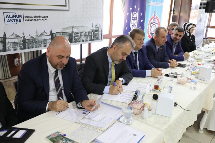 BÜYÜKŞEHİR BELEDİYE BAŞKANI ALİNUR AKTAŞ MUHTARLARLA BULUŞTU 