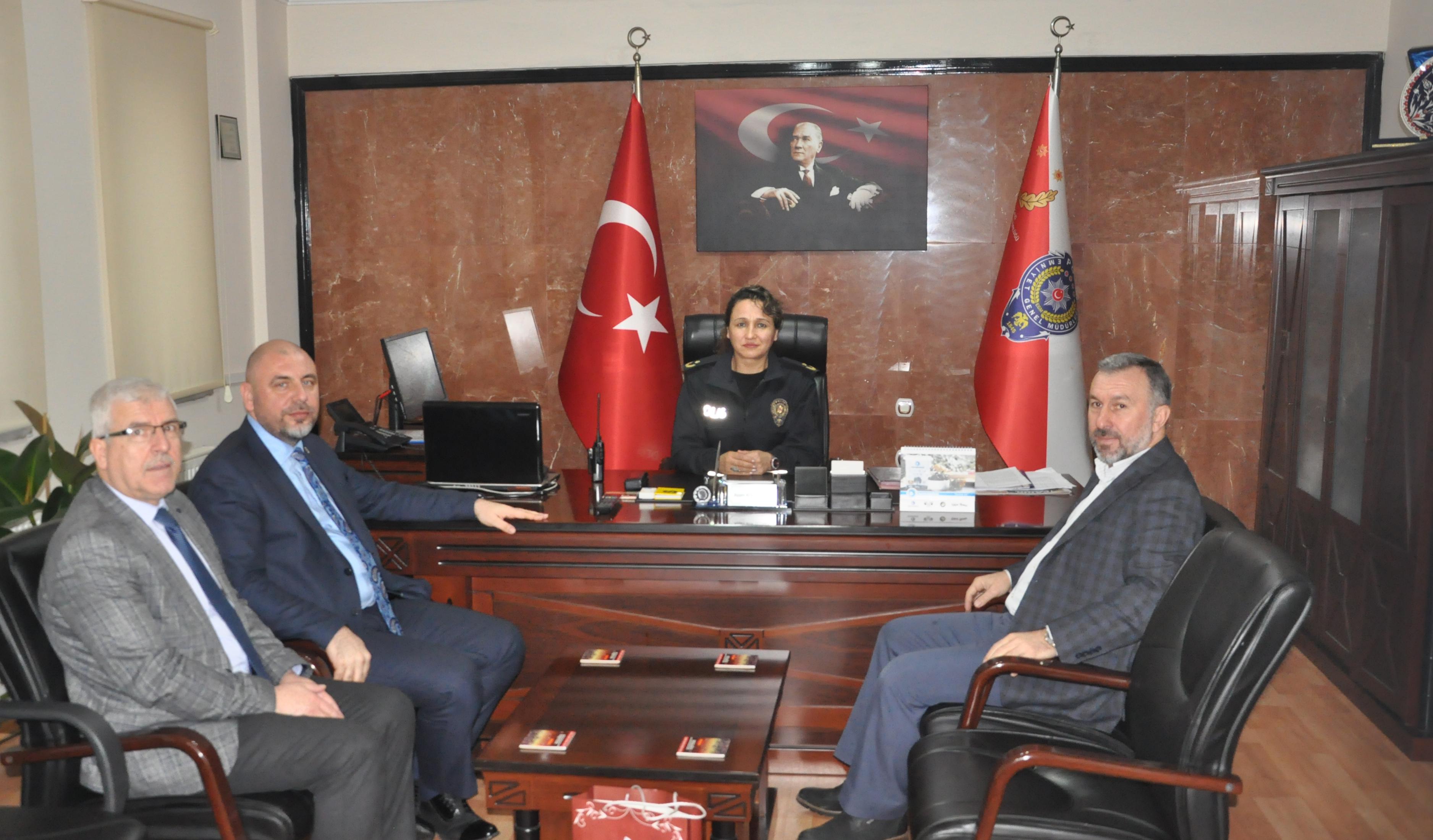 EMNİYET MÜDÜRÜNE HAYIRLI OLSUN ZİYARETİ 