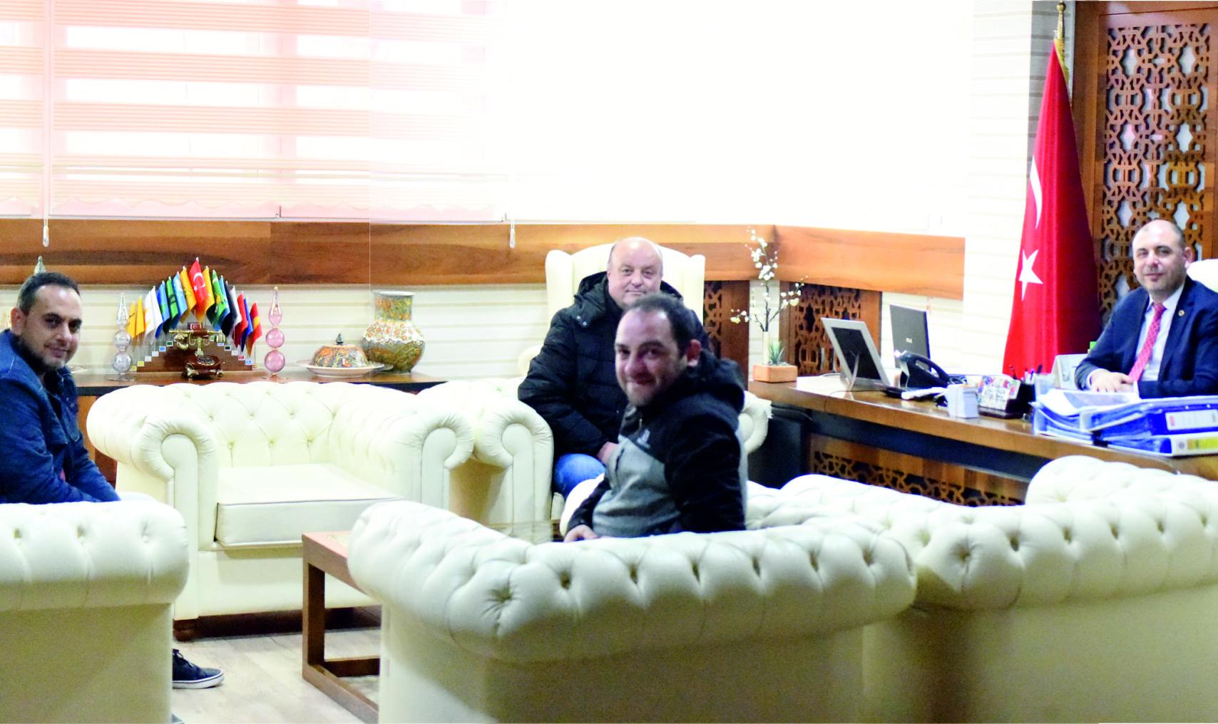 Fenerbahçe Taraftarlar Derneği ve Çakırlıspor yönetiminden Belediye Temizlik işçilerine destek 