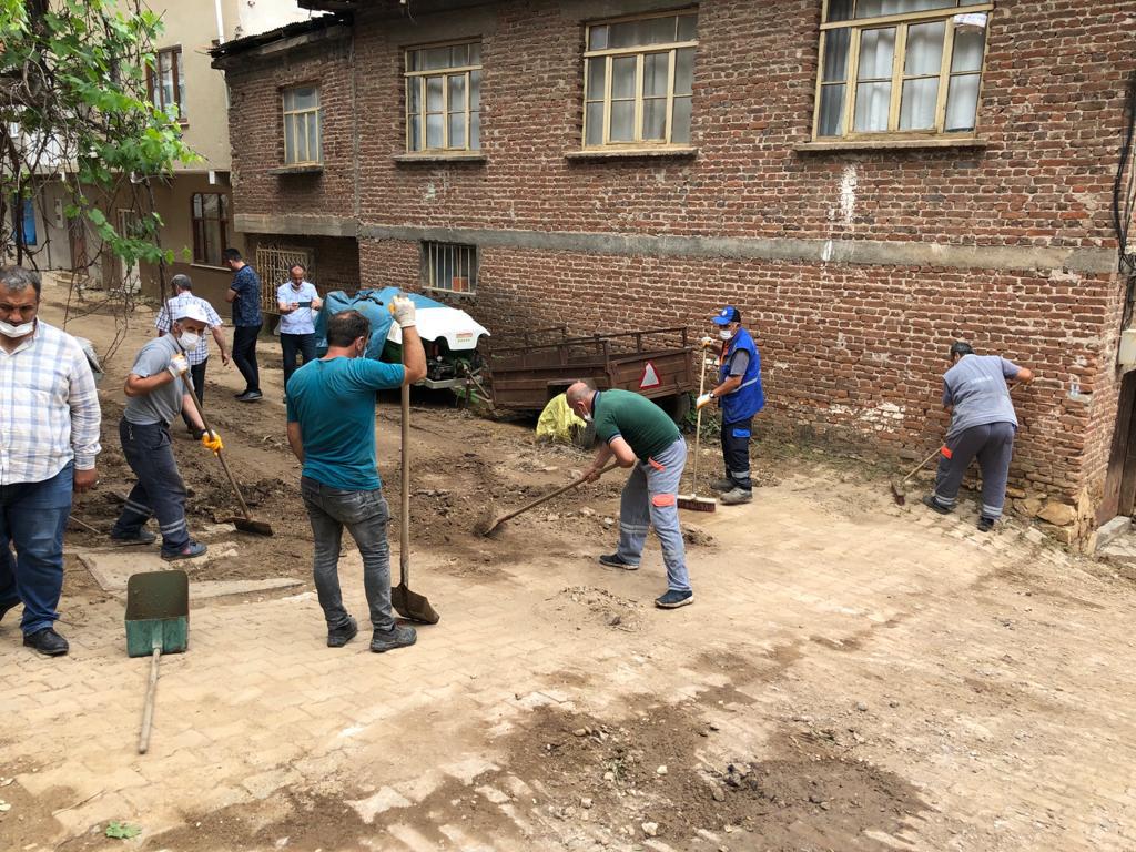 YENİ SÖLÖZ MAHALLESİNDE YARALAR SARILIYOR 