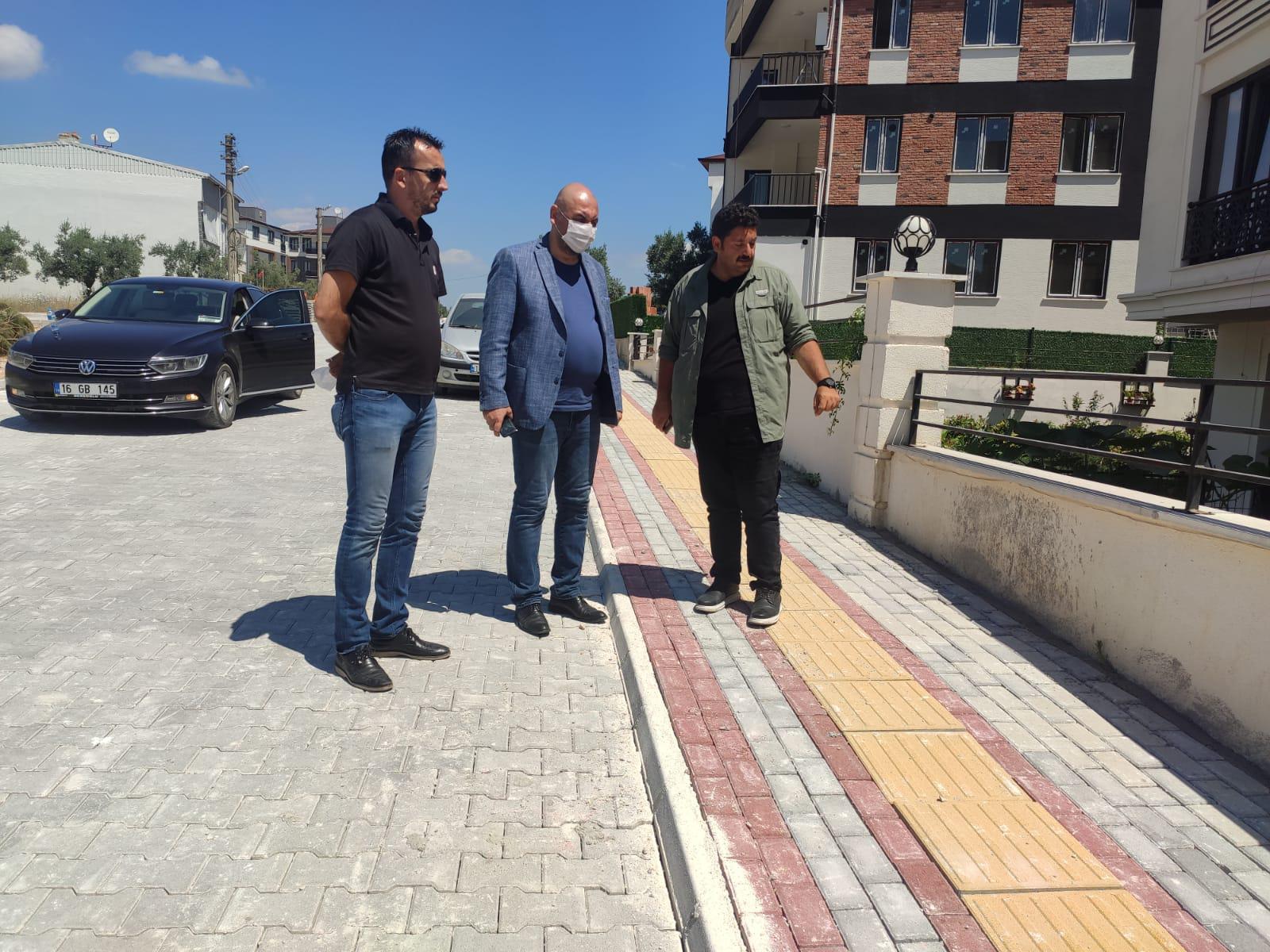 ARAPZADE MAHALLESİNDE 5500 M²’ PARKE VE KALDIRIM ÇALIŞMALARI BAŞLADI 