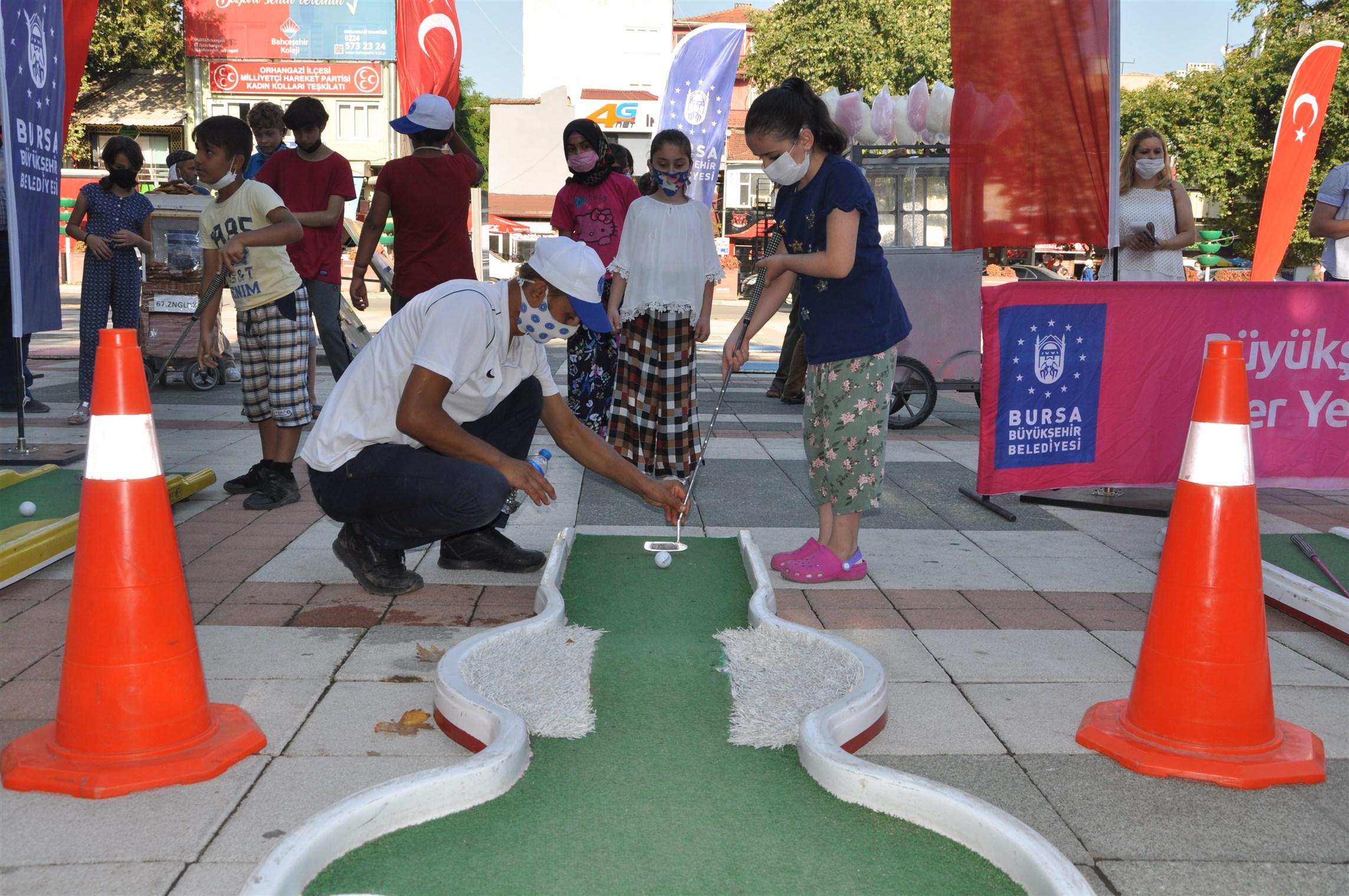 SPOR MAHALLEMDE ETKİNLİĞİ İLE ÇOCUKLARIN AYAĞINA GELDİ 