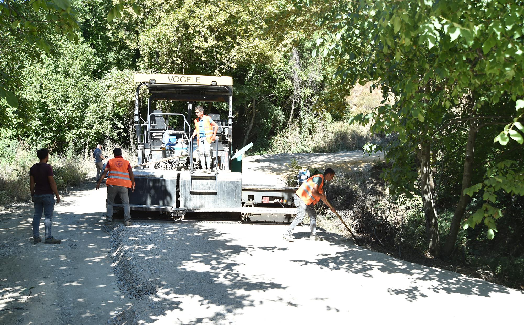 MAHMUDİYE YOLUNDA ÇALIŞMALAR ARALIKSIZ SÜRÜYOR 