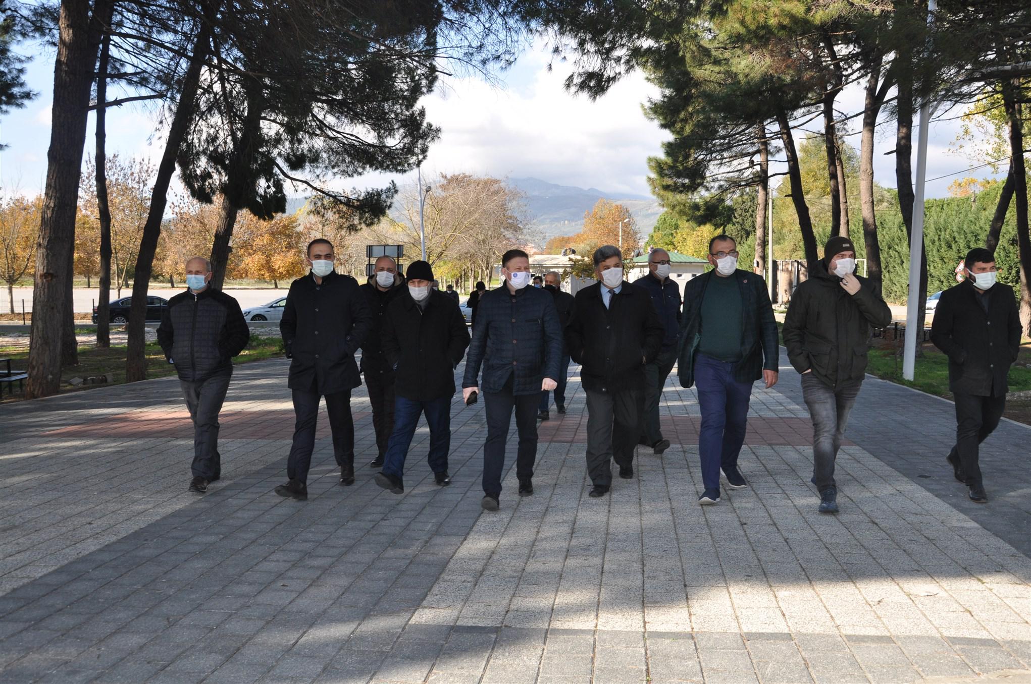 KOMİSYON, İZNİK GÖLÜ İÇİN İNCELEMELER BAŞLATTI 