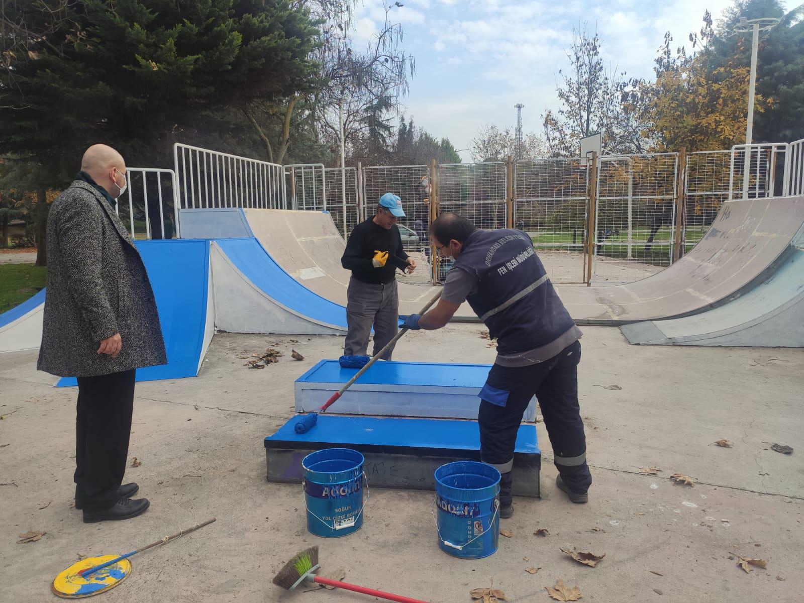 KAYKAY PARK BAŞTAN AŞAĞI YENİLENİYOR 