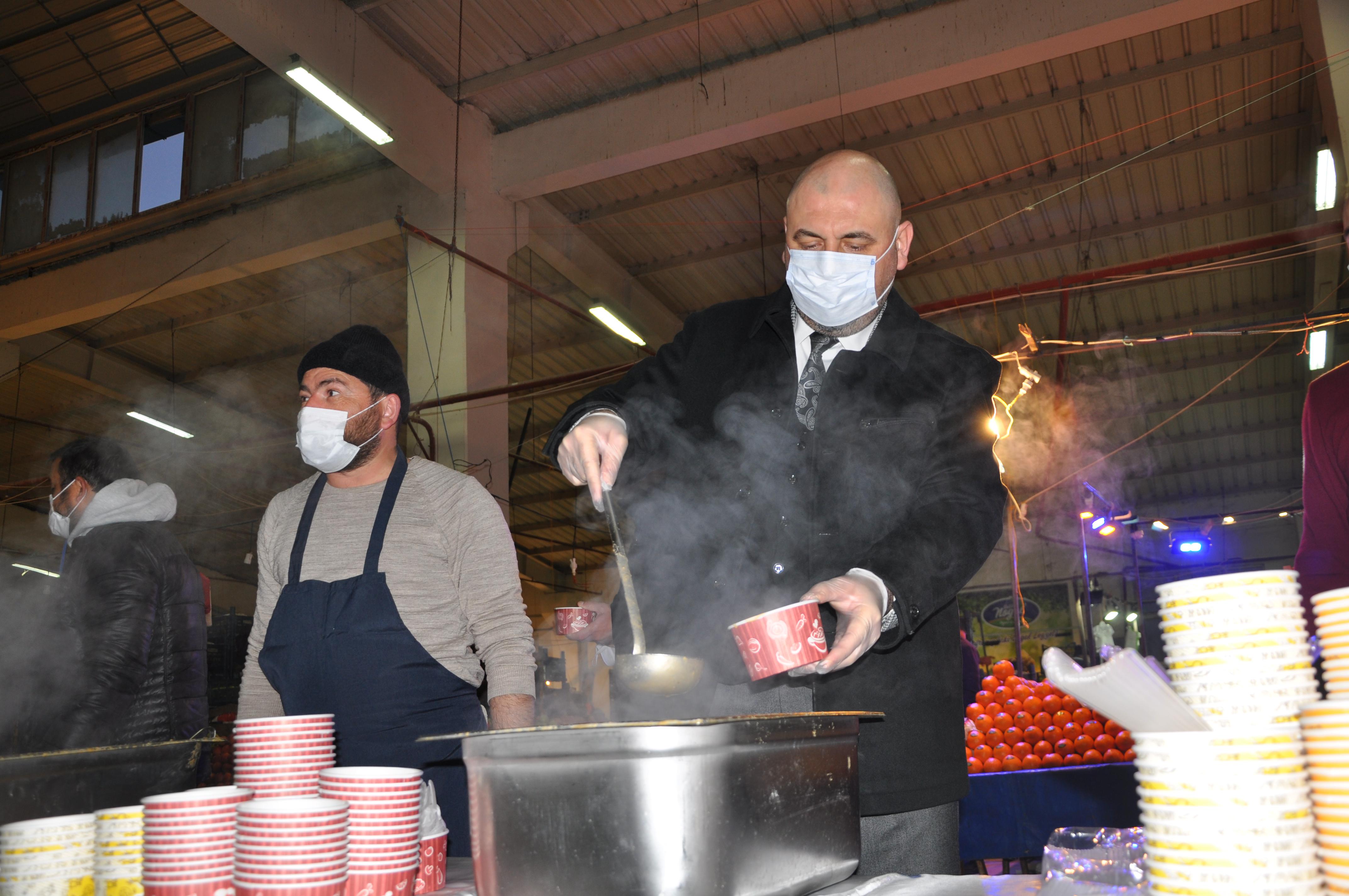 PAZARCI ESNAFINA SICAK ÇORBA İKRAMI 