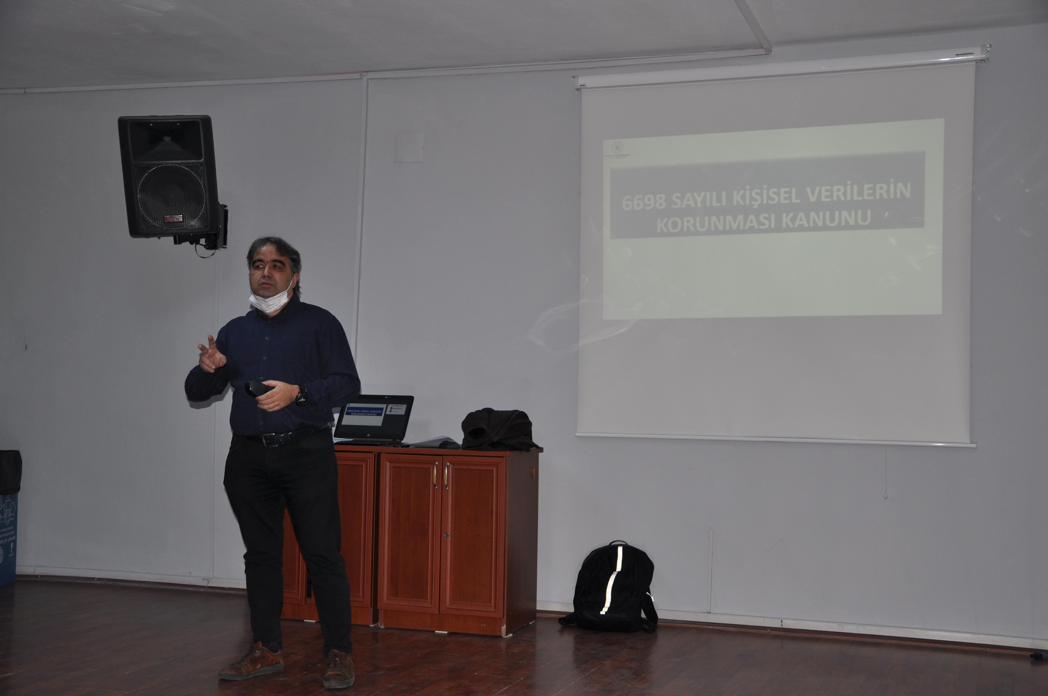 BELEDİYE PERSONELİNE KİŞİSEL VERİLERİN KORUNMASI KANUNU EĞİTİMİ VERİLDİ 