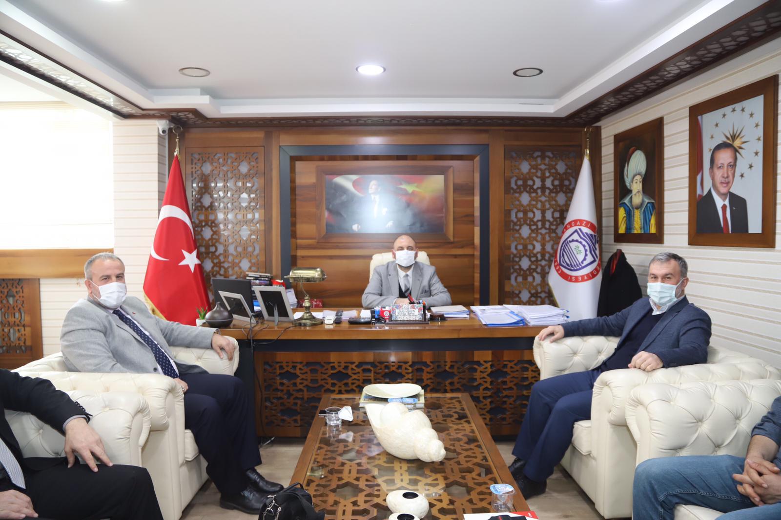 BURSA İL SPOR MÜDÜRÜ SALİH BAŞPARMAK’TAN BAŞKAN AYDIN’A ZİYARET 