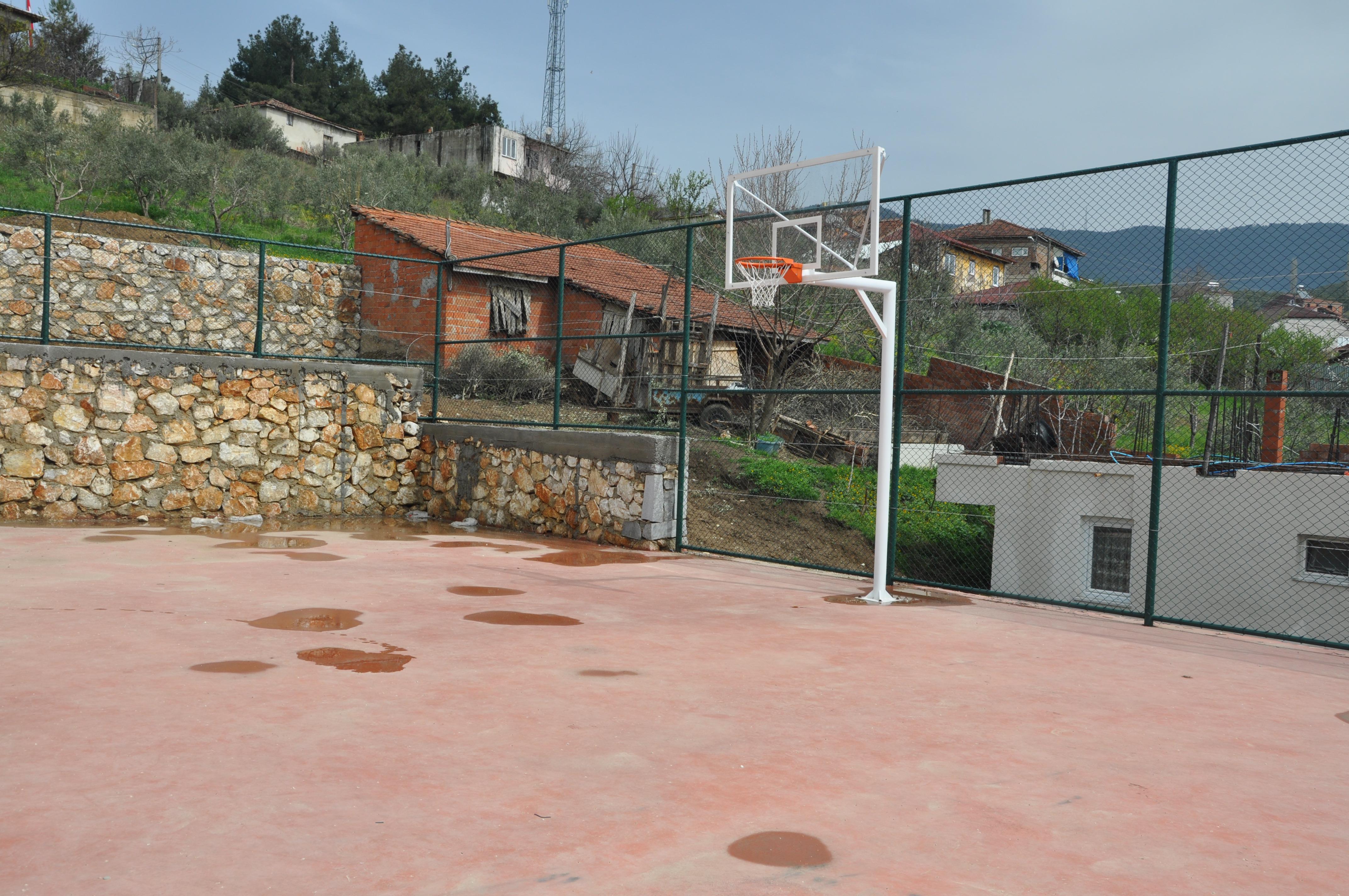 İKİ MAHALLEYE BASKETBOL SAHALARI HAYIRLI OLSUN 