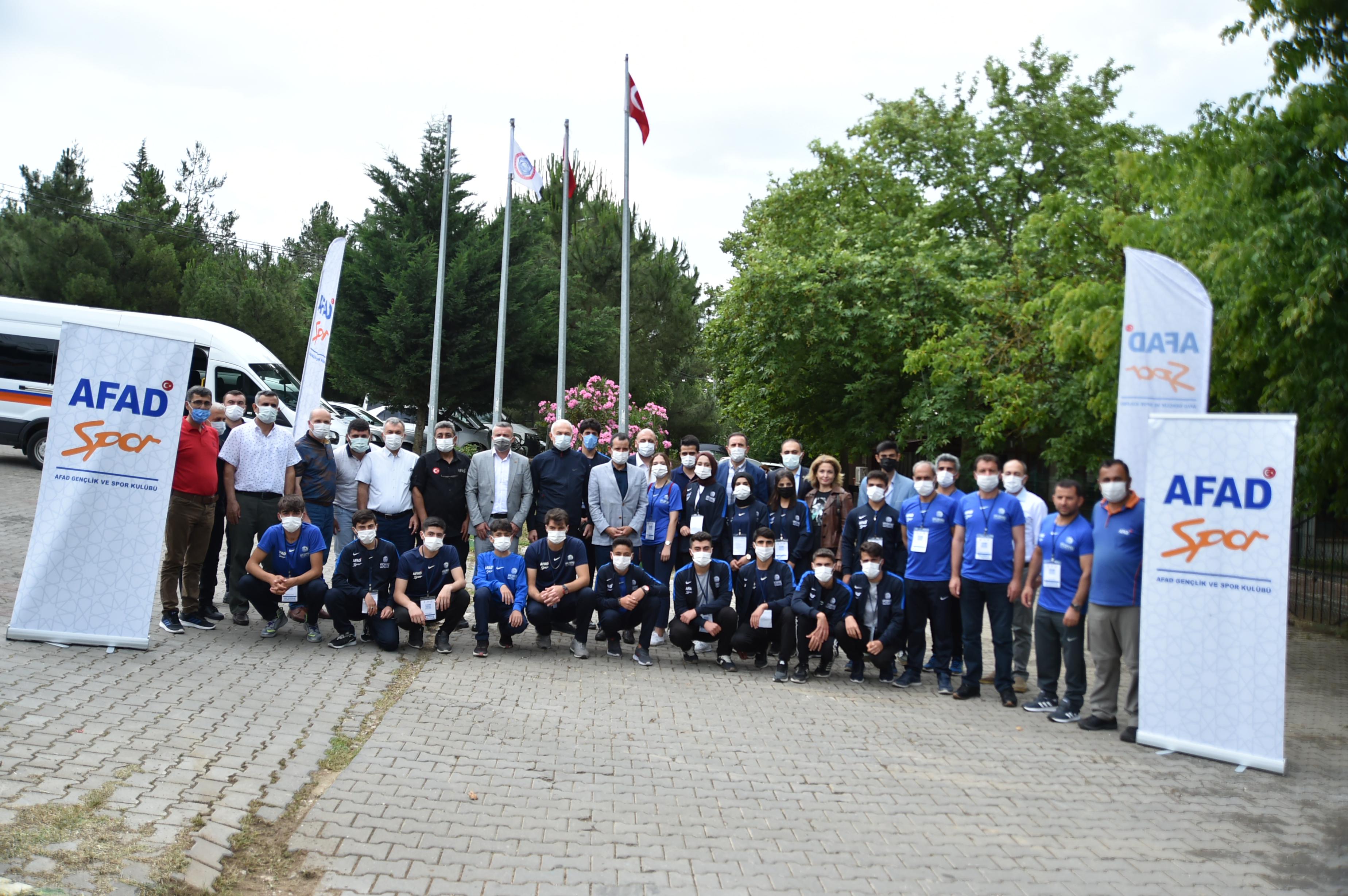 ORHANGAZİ BELEDİYESİ AFAD GÖNÜLLÜSÜ GENÇ SPORCULARI AĞIRLADI 