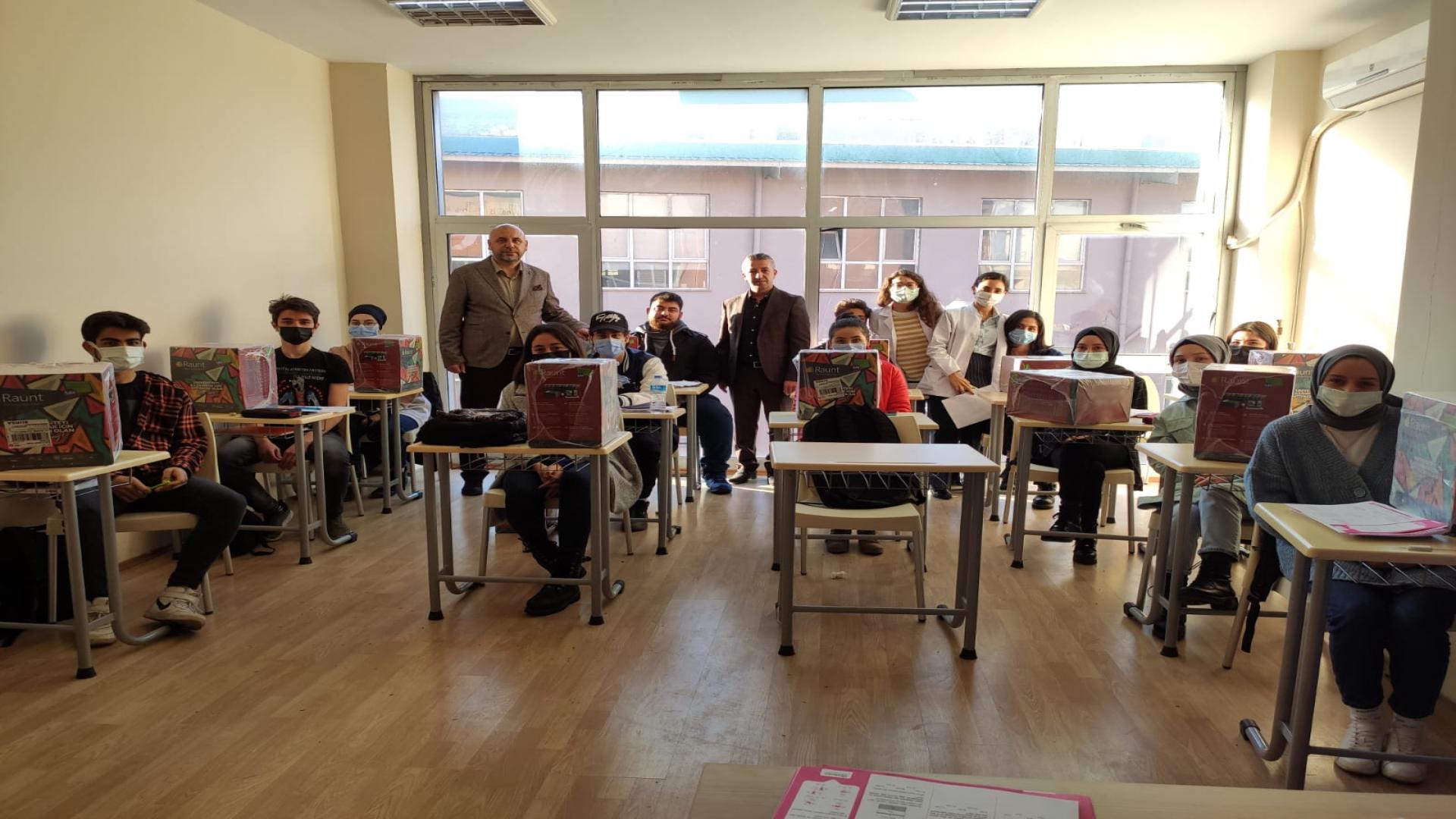 BAŞKAN AYDIN ÜNİVERSİTE ADAYLARINI ZİYARET ETTİ