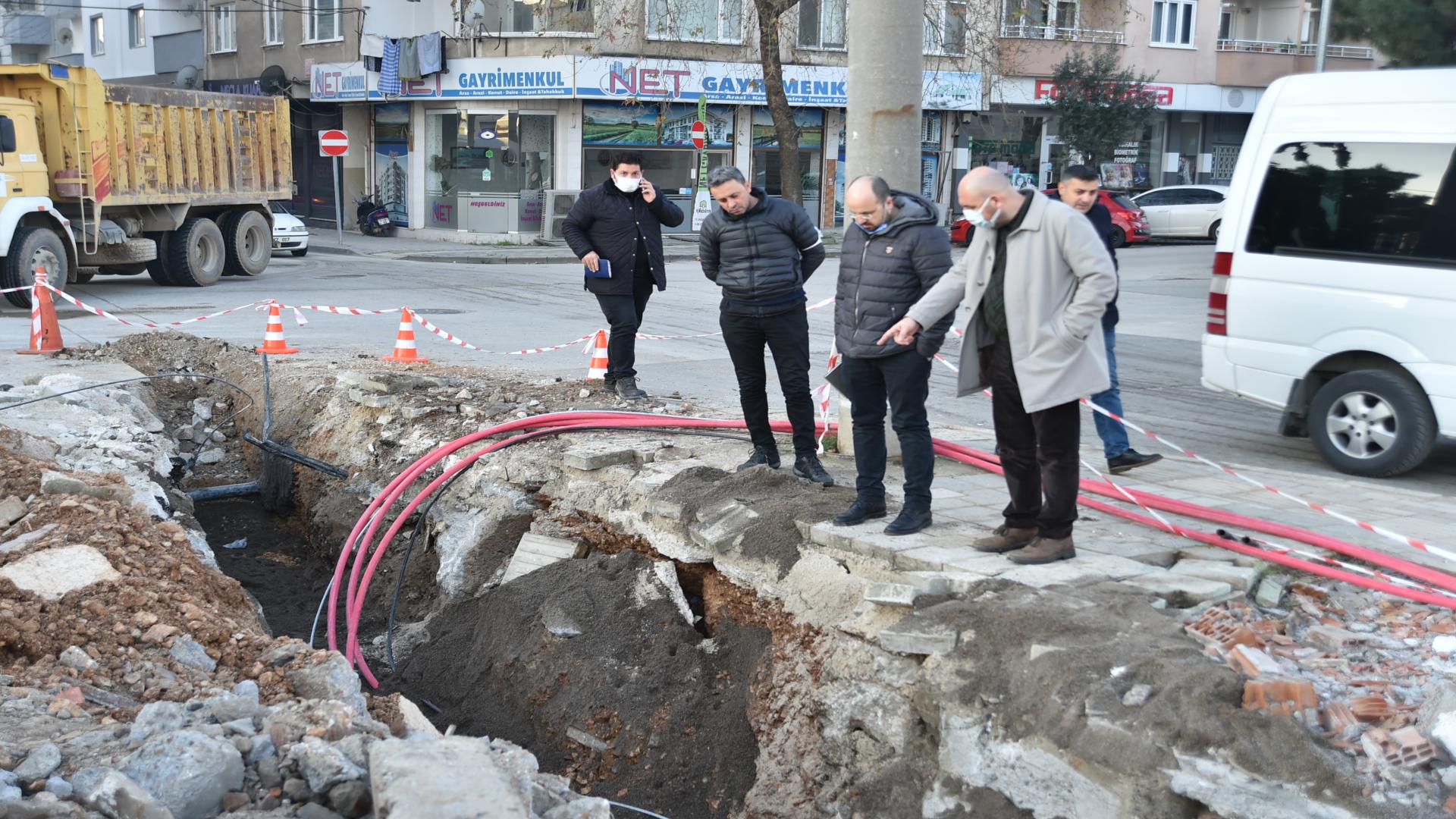 BAŞKAN AYDIN DEVAM EDEN ÇALIŞMALARI YERİNDE İNCELEDİ