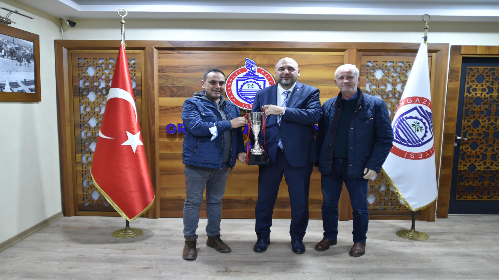  ŞAMPİYON ÇAKIRLISPOR’DAN BAŞKAN AYDIN’A ZİYARET