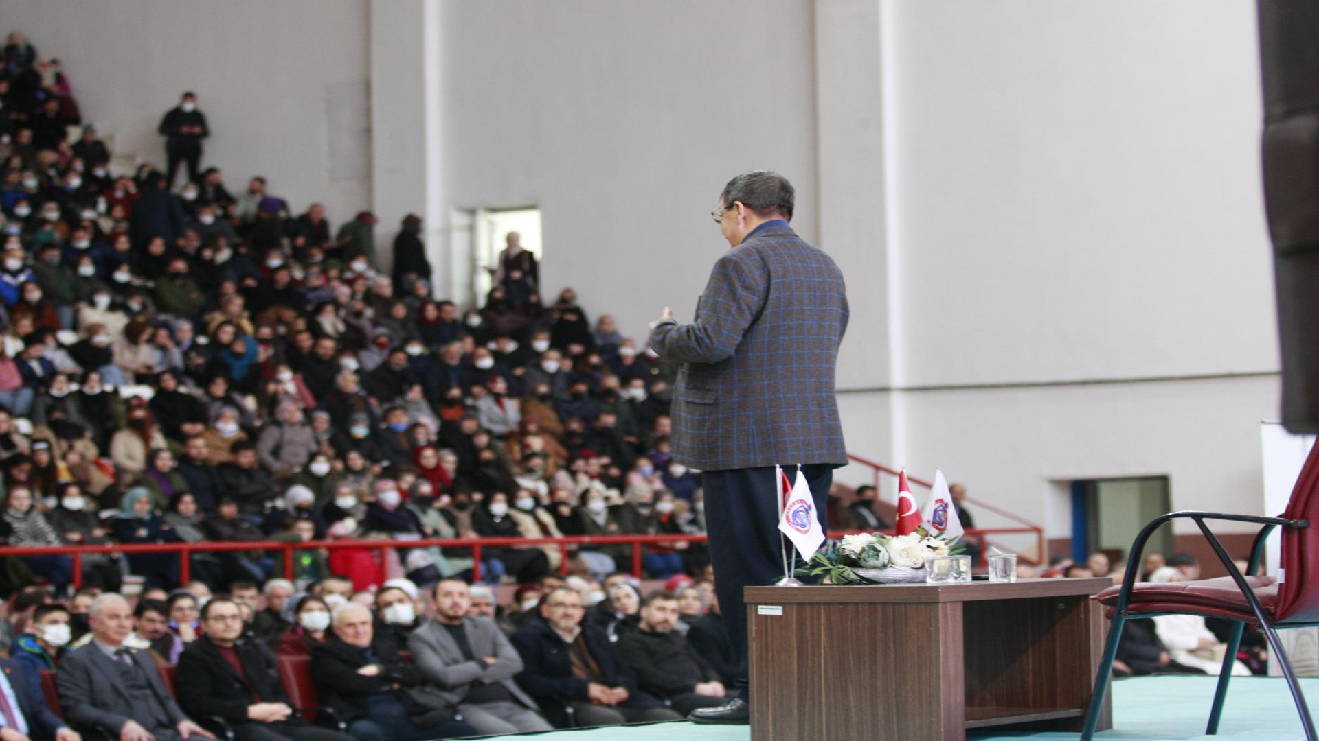 HAYATİ İNANÇ SEVGİSİ SALONA SIĞMADI