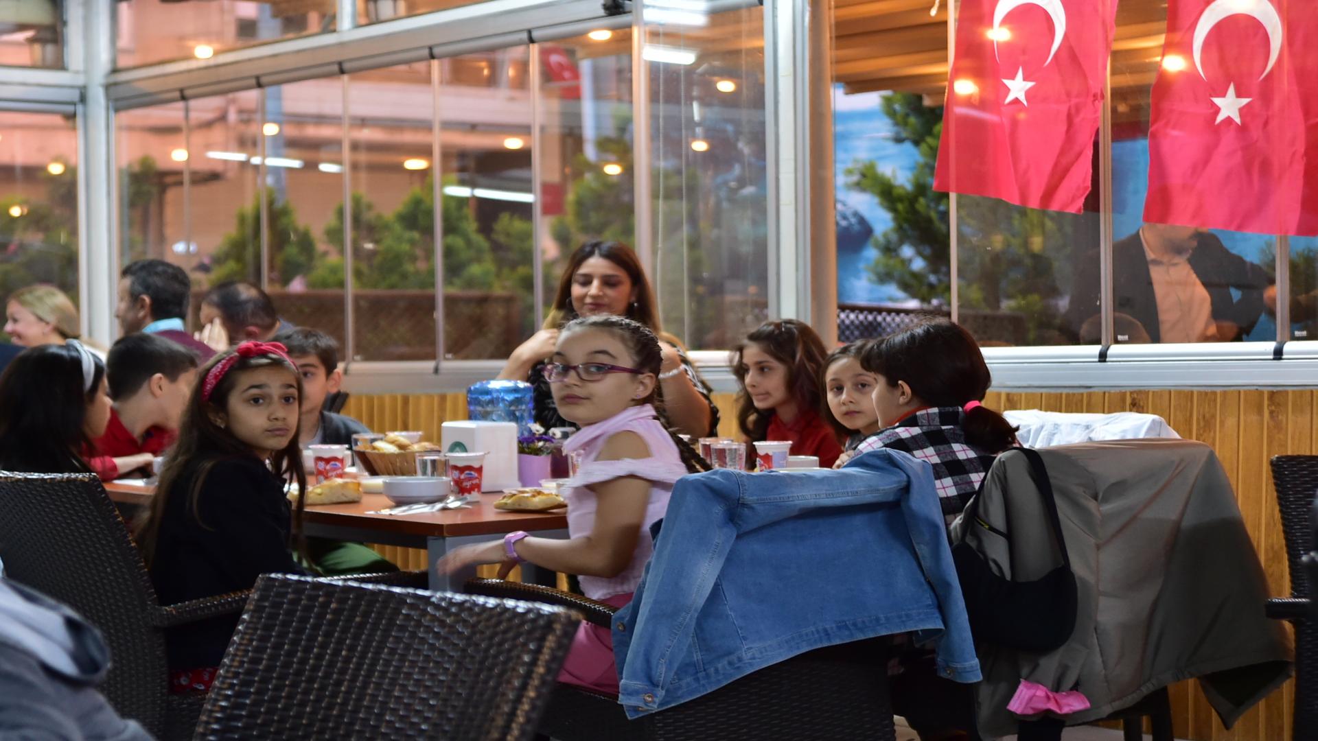 Başkan Aydından Çocuklara Çocuk İftarı