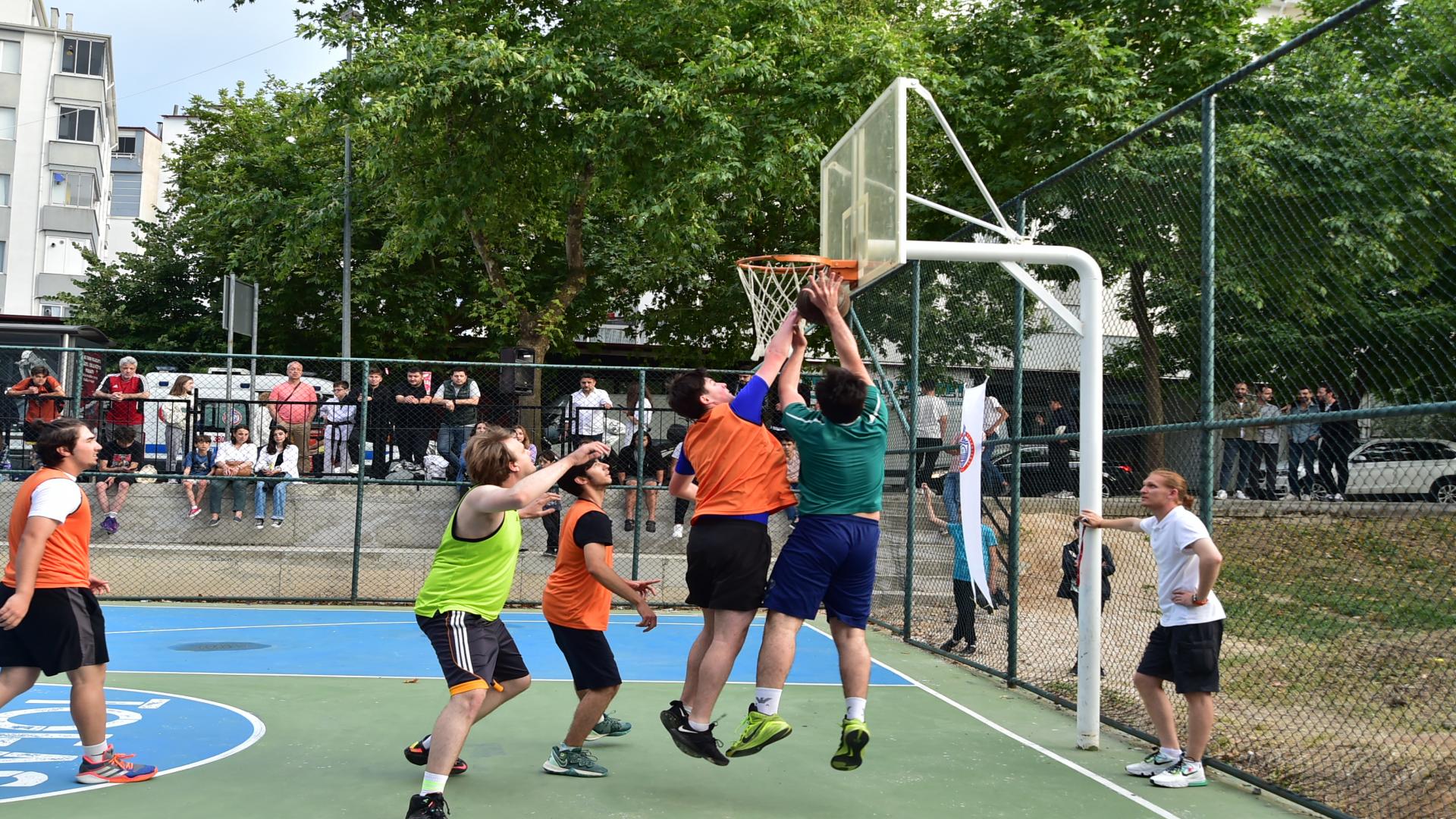 Sokak Basketbol Turnuvası Coşkuyla Başladı