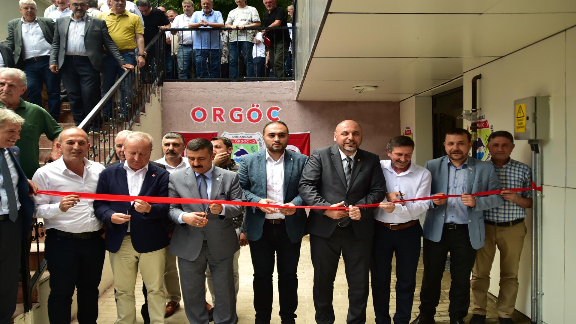 Başkan Aydın Orhangazi Rumeli Göçmenleri Kültür ve Dayanışma Derneğinin Açılışına Katıldı.