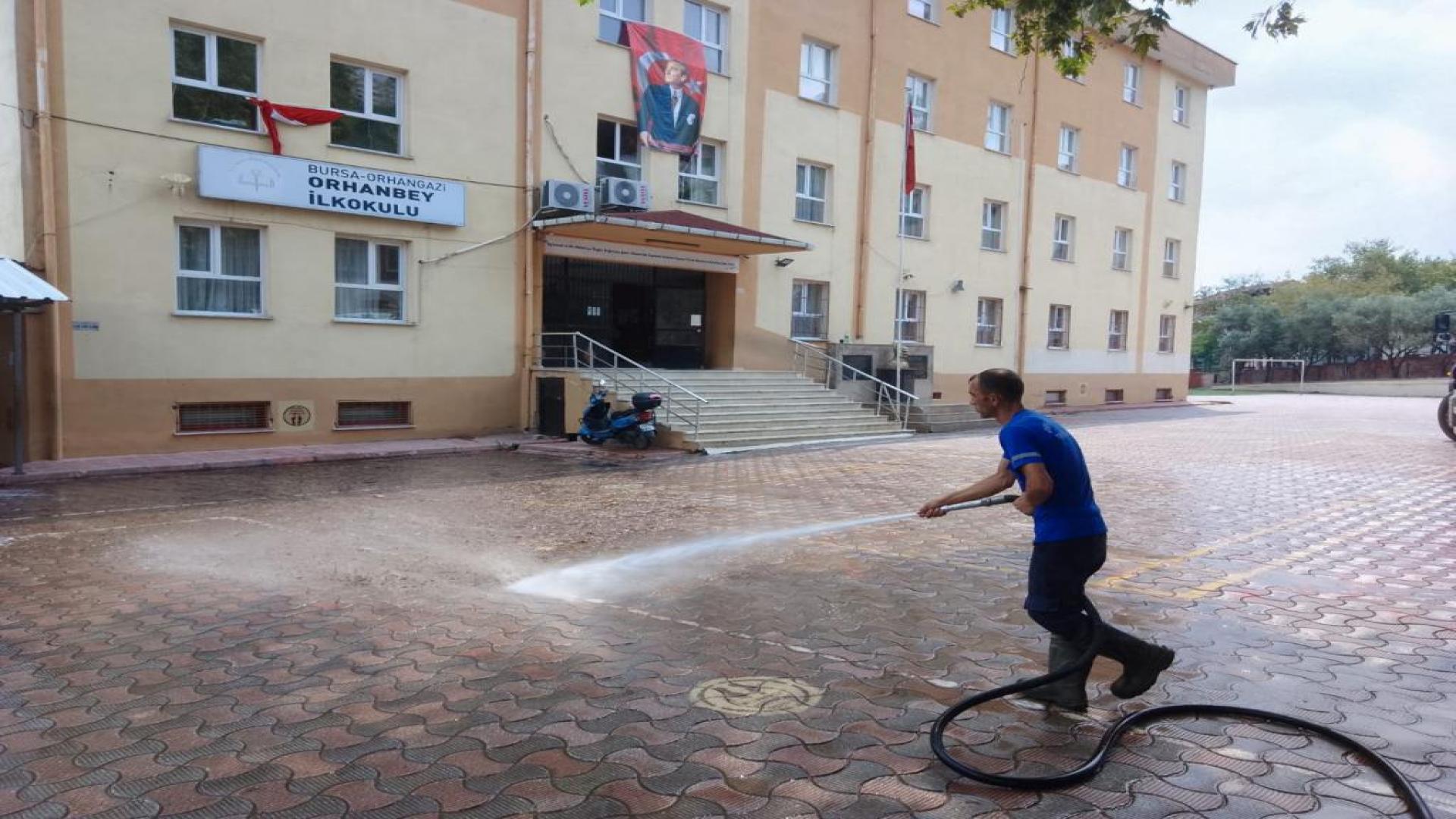 Orhangazi Belediyesi Çocuklar için okulları hazırlıyor.