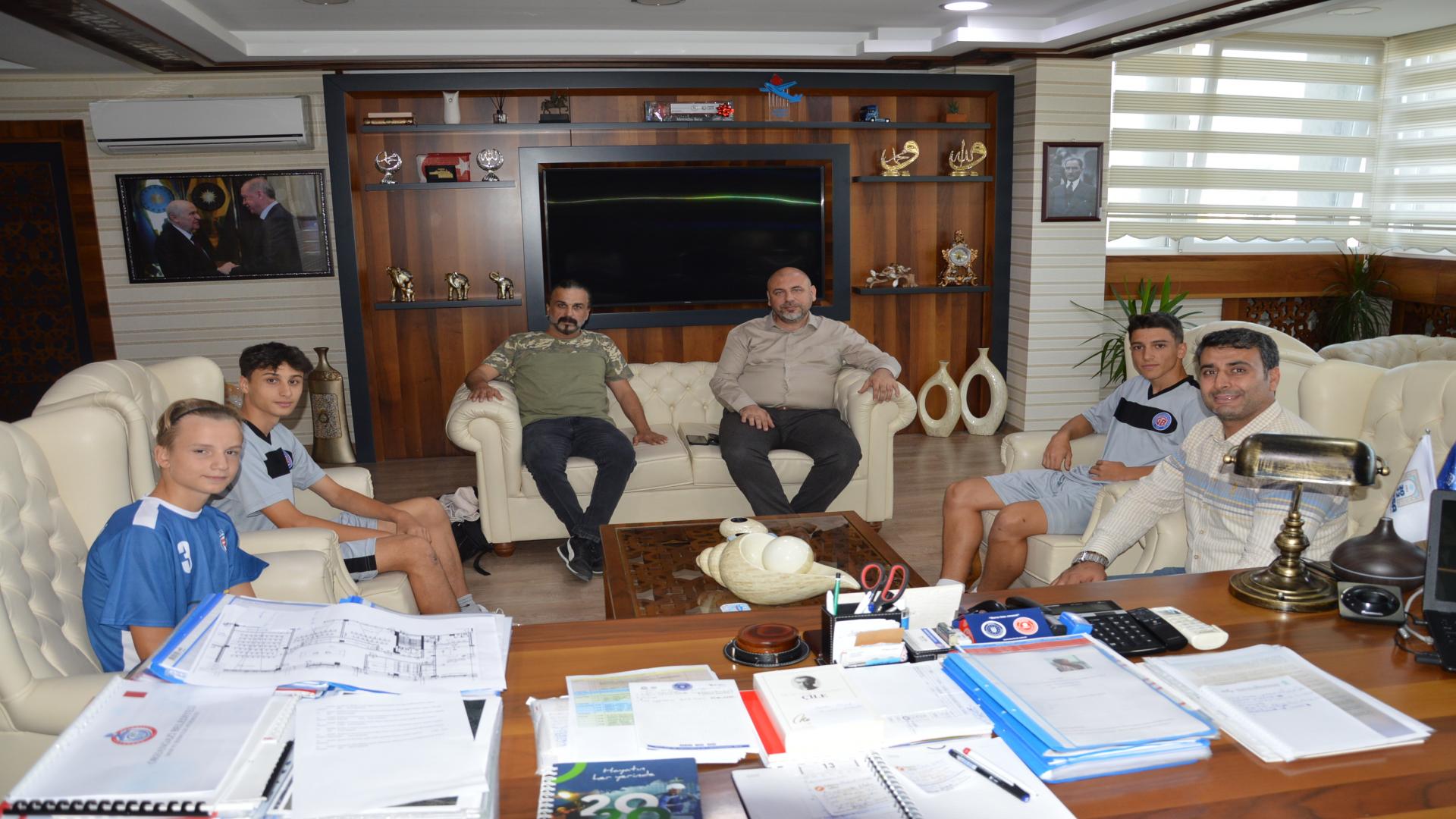 Orhangazi'nin Gururlarından Başkan Aydın'a Ziyaret.