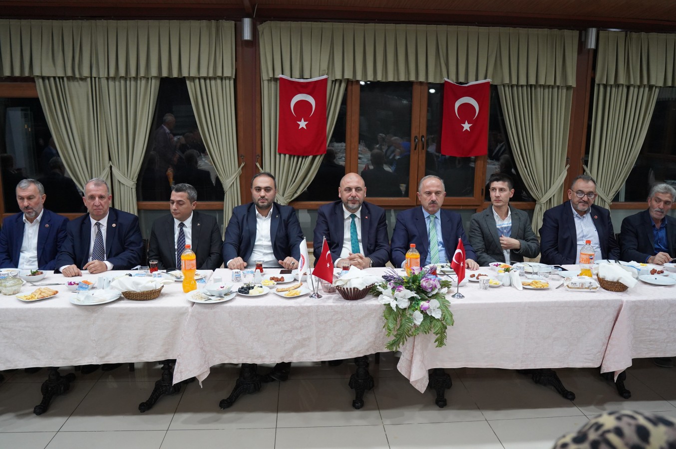 Aydın Muhtarlar Günü'nü Kutlayarak Muhtarlarla bir araya geldi