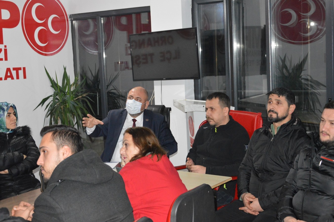 Başkan Aydın MHP İlçe Başkanlığı Yönetim Kurulu Toplantısına Katıldı.