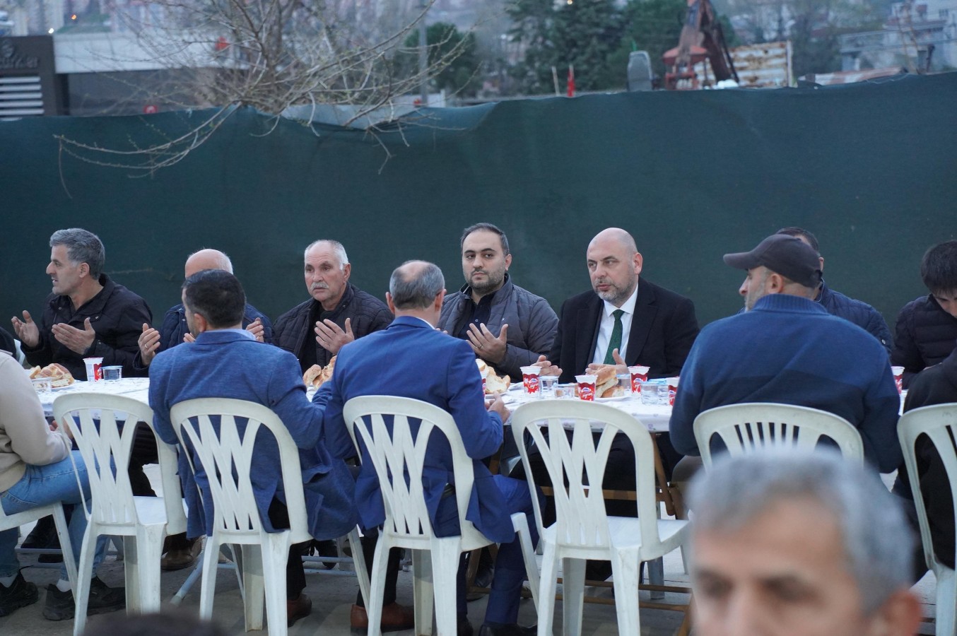 Başkan Aydın ve Cumhur İttifakı İlçe Başkanları Ulusu ve Bozoğlu Kamyonetçilerle Buluştu