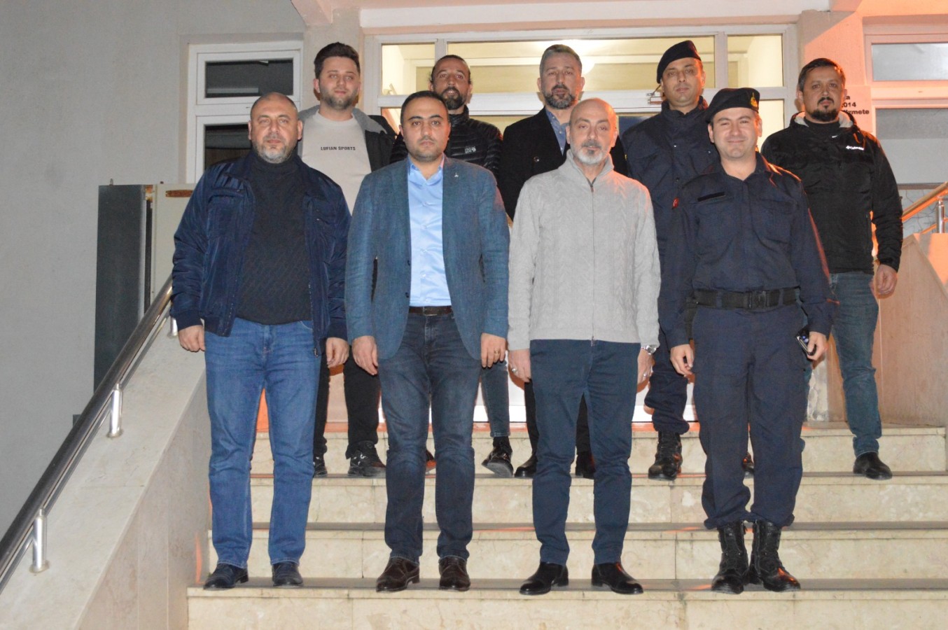 Başkan Aydın’dan Görevi Başında Olan Kurum Çalışanlarına ve Tedavisi Devam Eden Hastalara Ziyaret