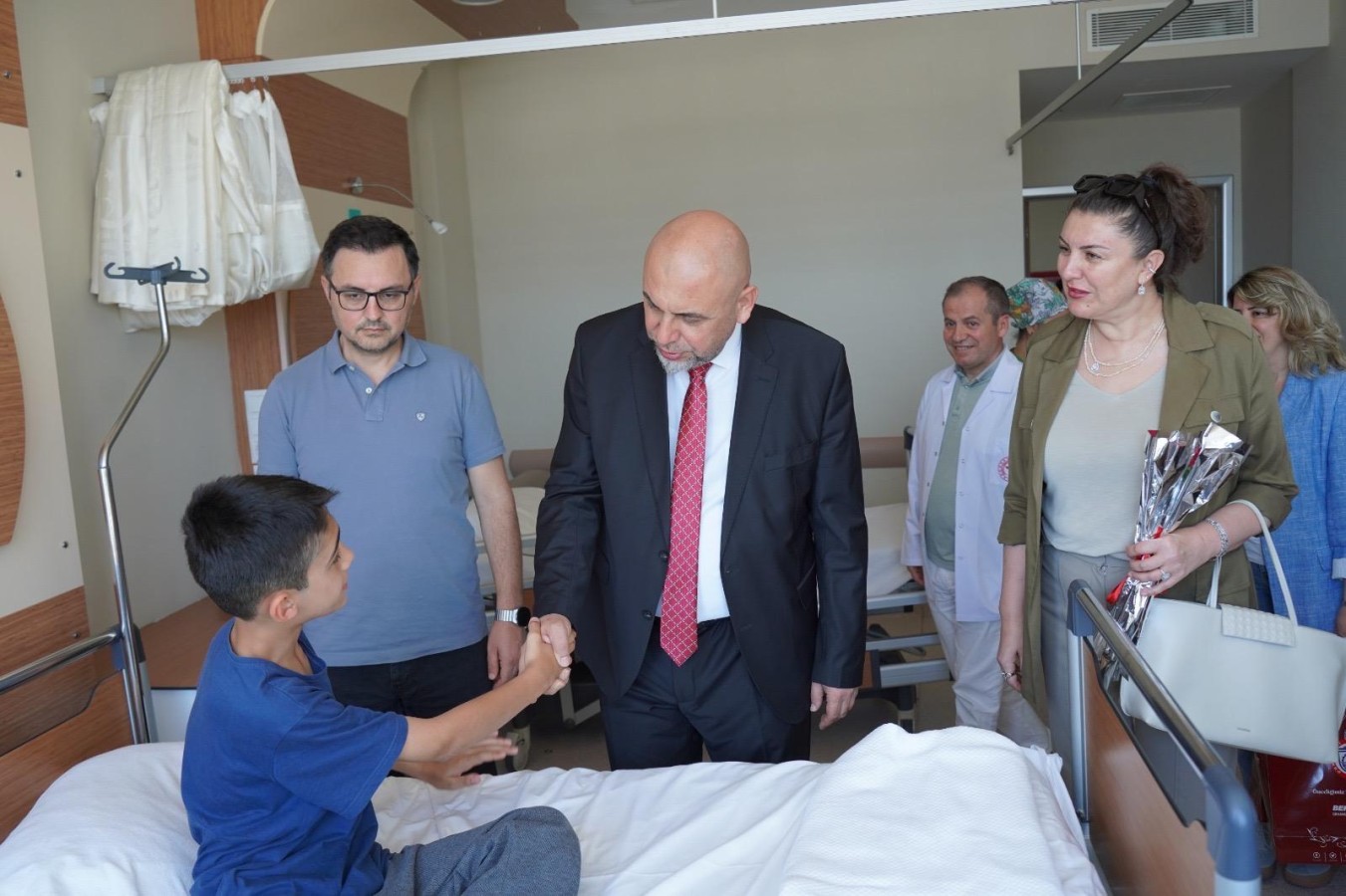 Başkan Bekir Aydın: “Ellerde değil, evlerdeyiz“