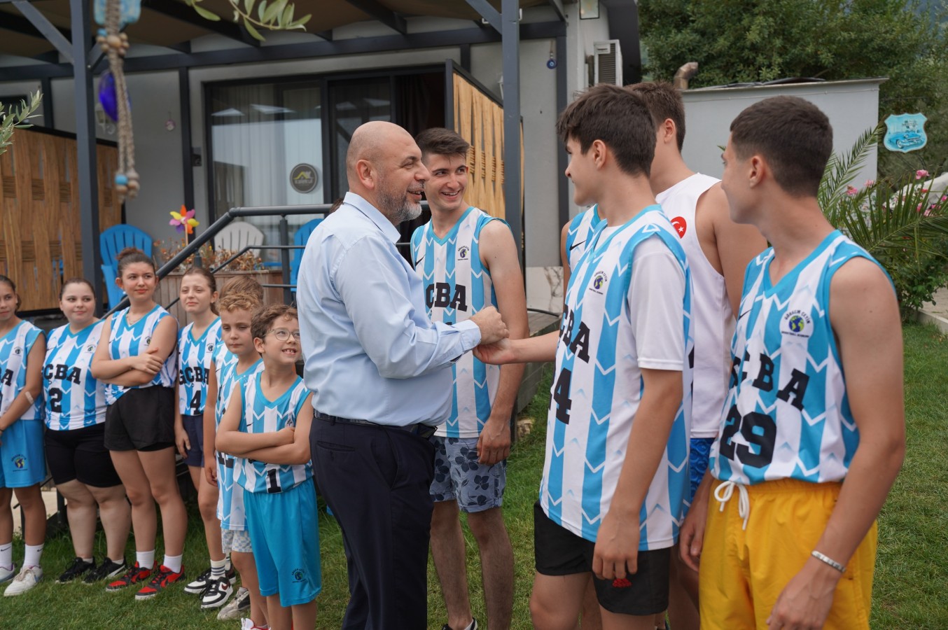 Başkan Bekir Aydın’dan Orhangazi Belediyespor Basketbol Takımına Ziyaret