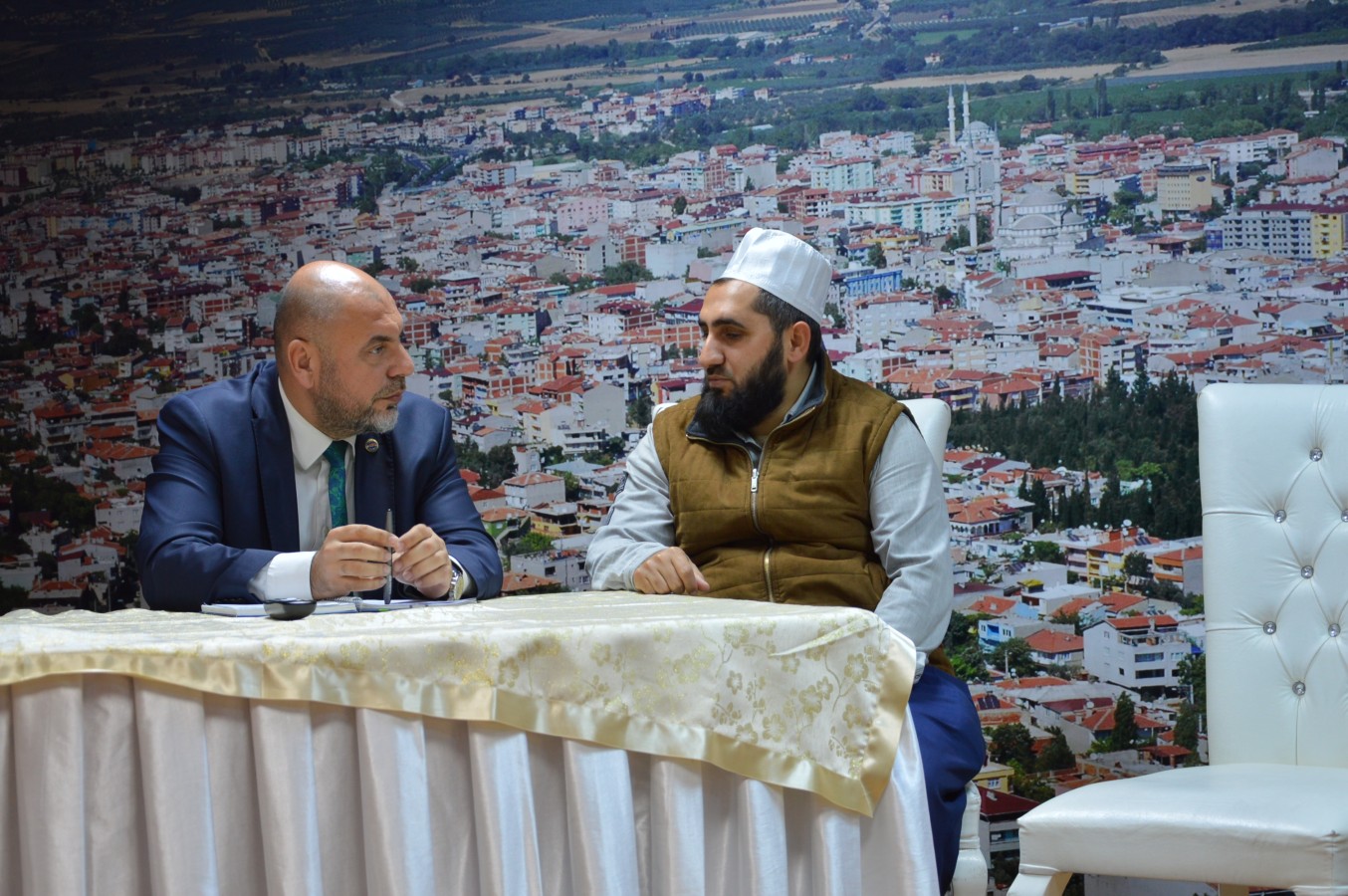 Belediye Başkanı Aydın Cuma Buluşmaları Kapsamında Misafirleriyle Görüştü.