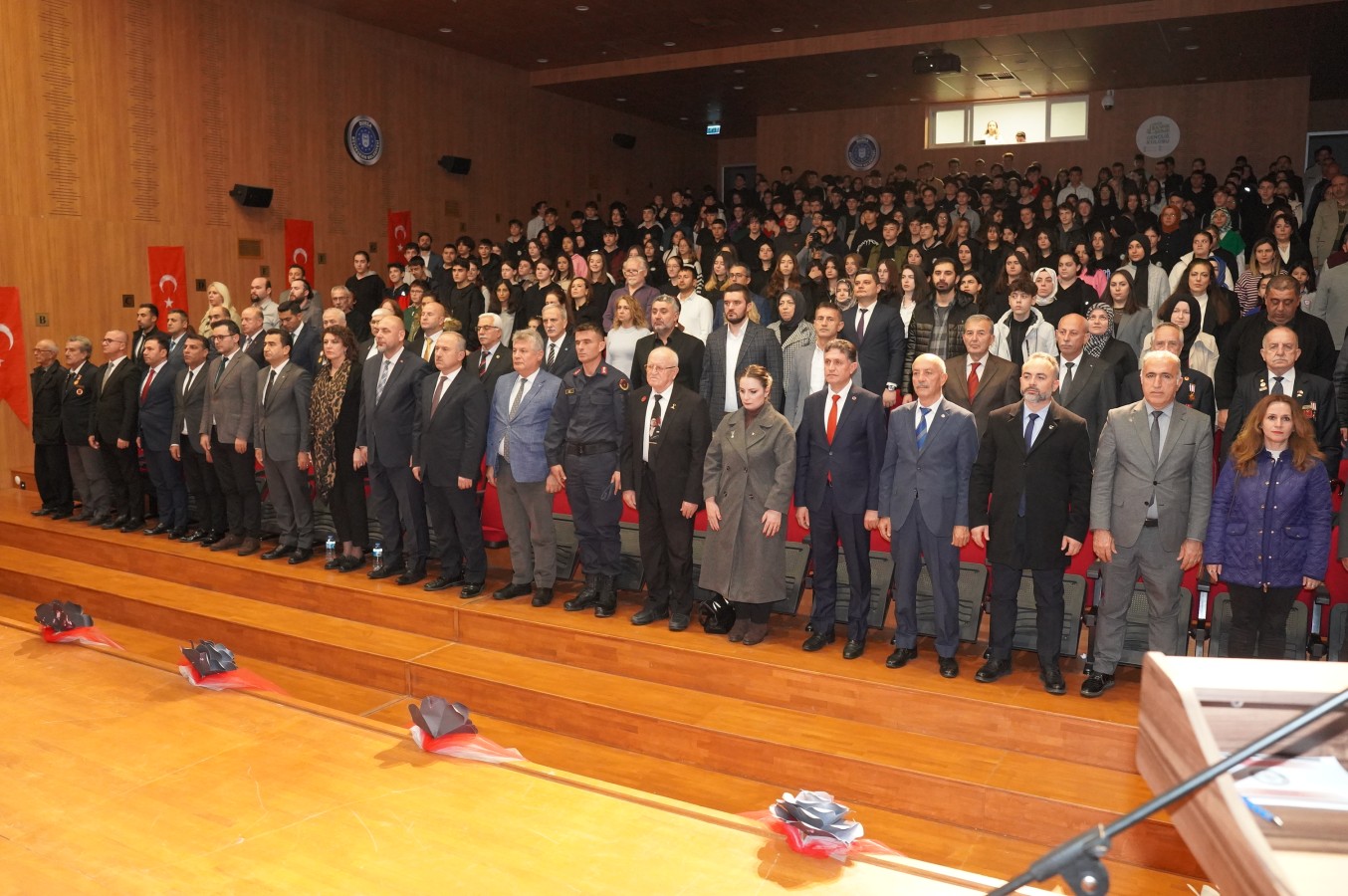 Belediye Başkanı Aydın Öğretmenler Günü Resmi Törenlerine Katıldı